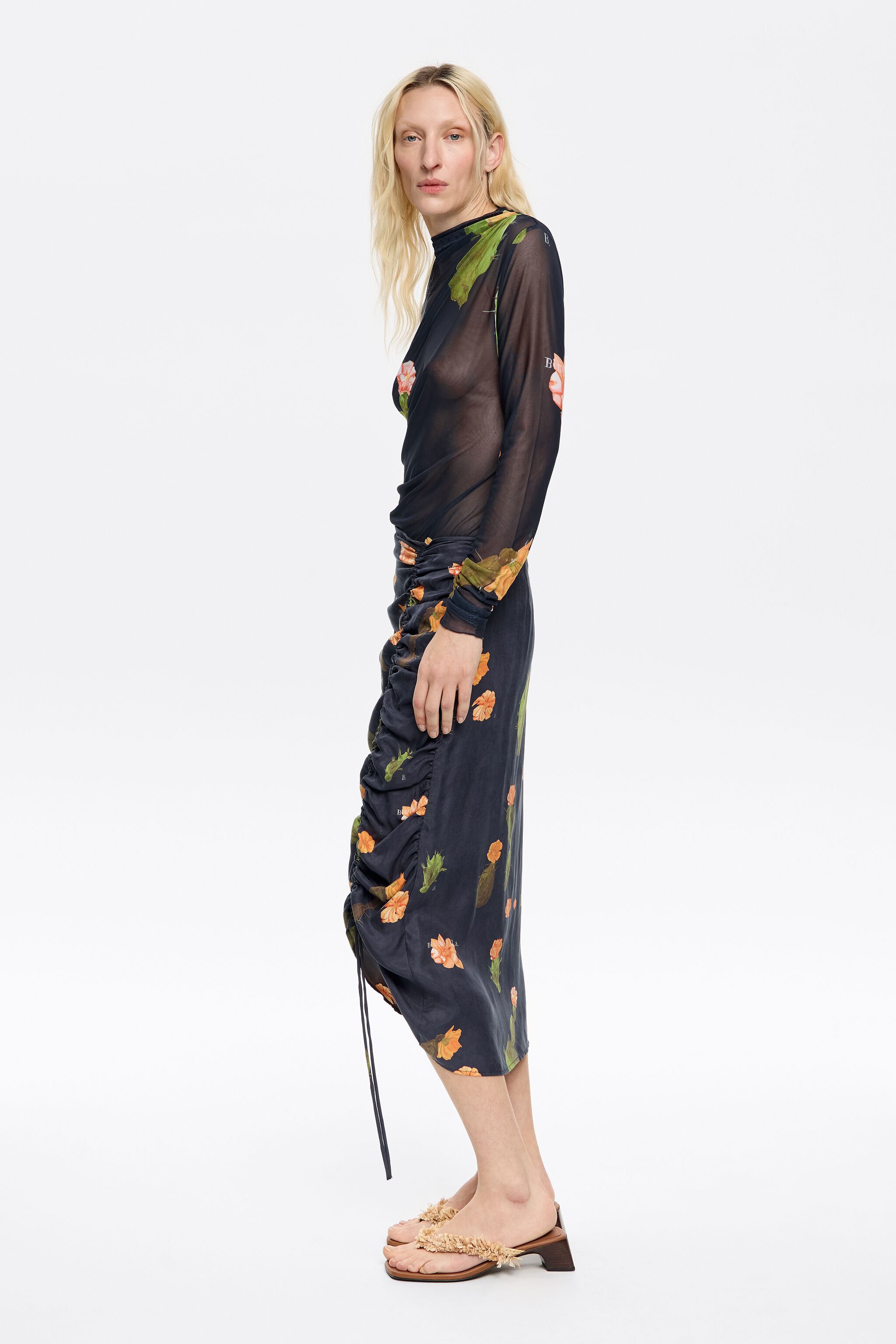 Black Cactus ruched skirt