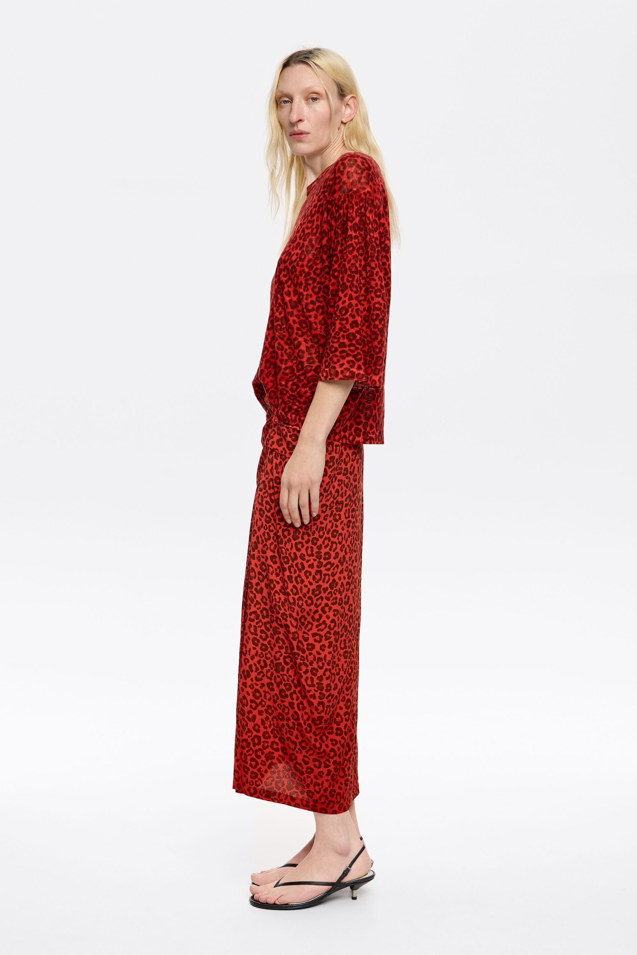 Red Animalspots midi skirt