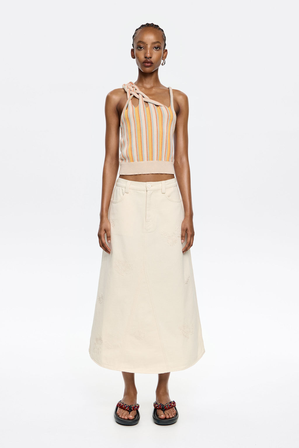 Cream A-line skirt with embroidery