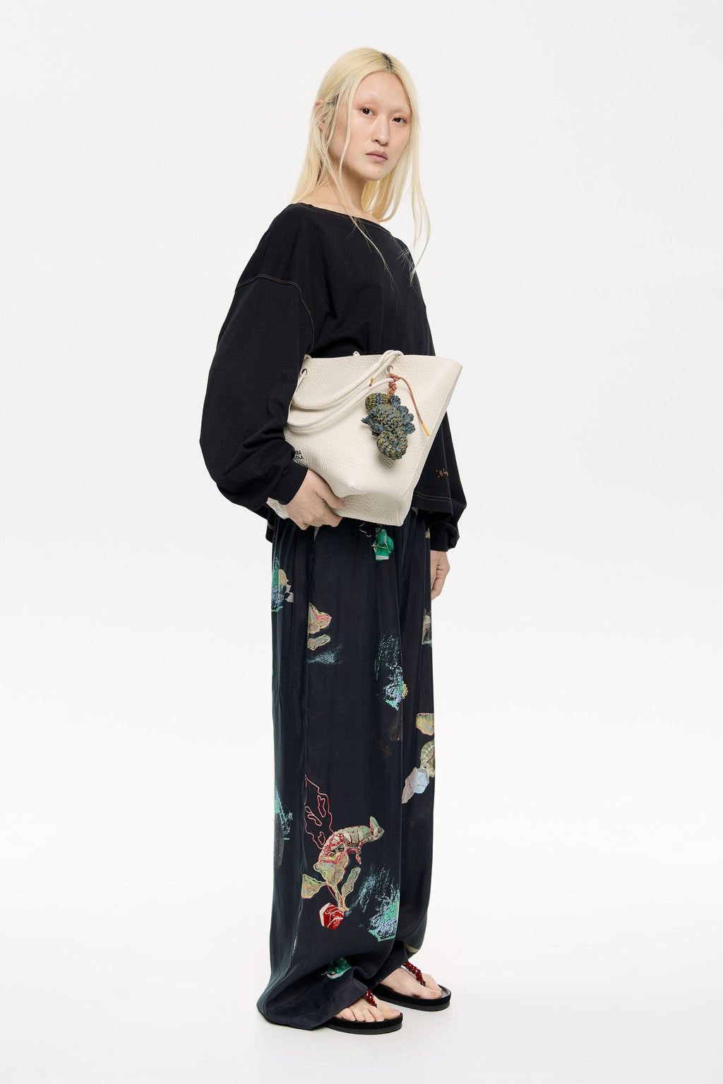 Anthracite Chameleon fluid joggers