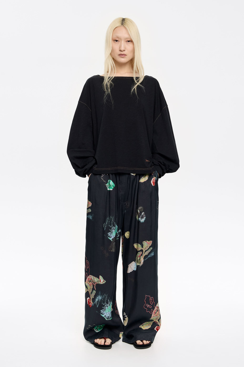 Anthracite Chameleon fluid joggers