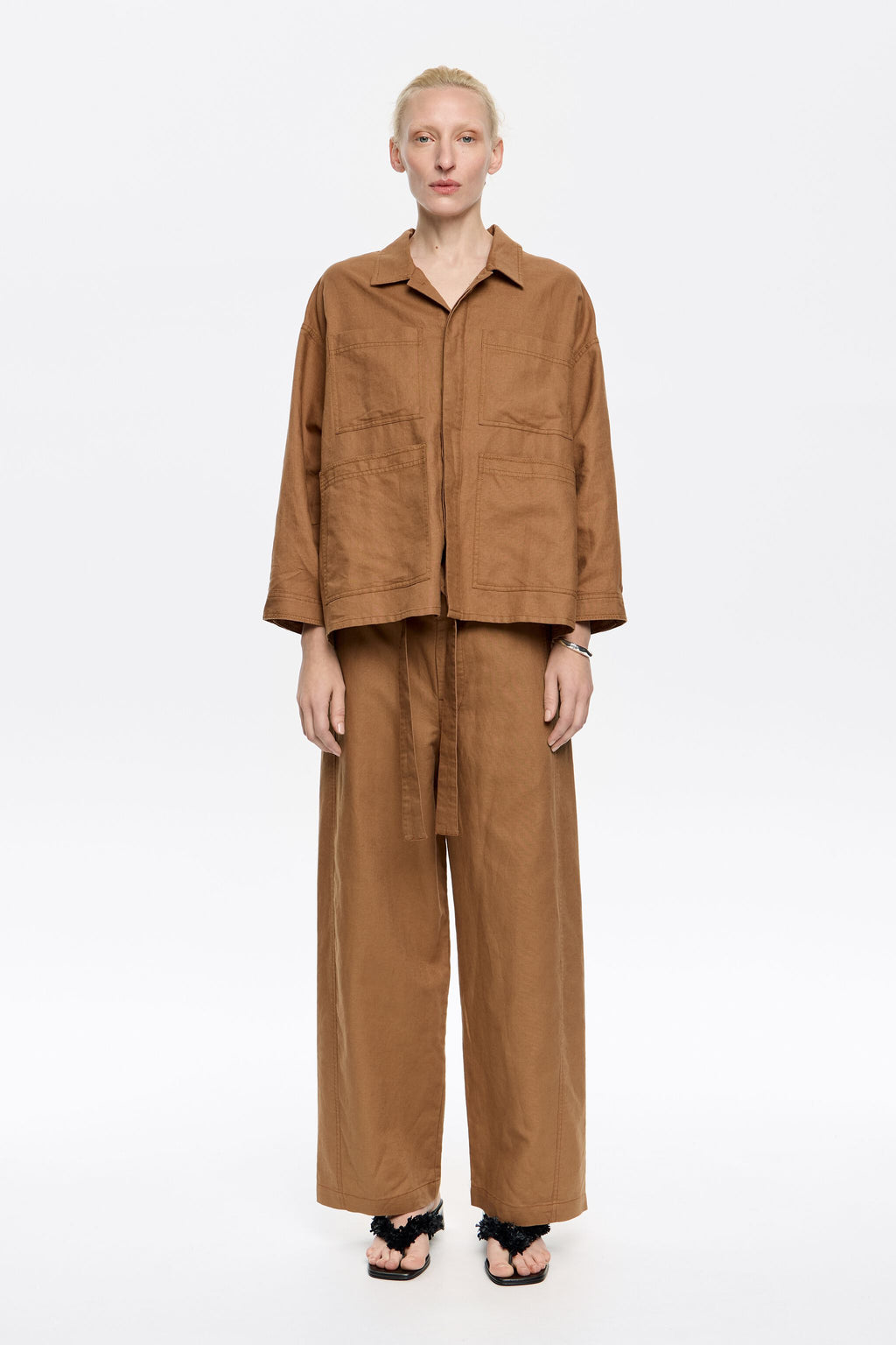 Light brown linen barrel trousers