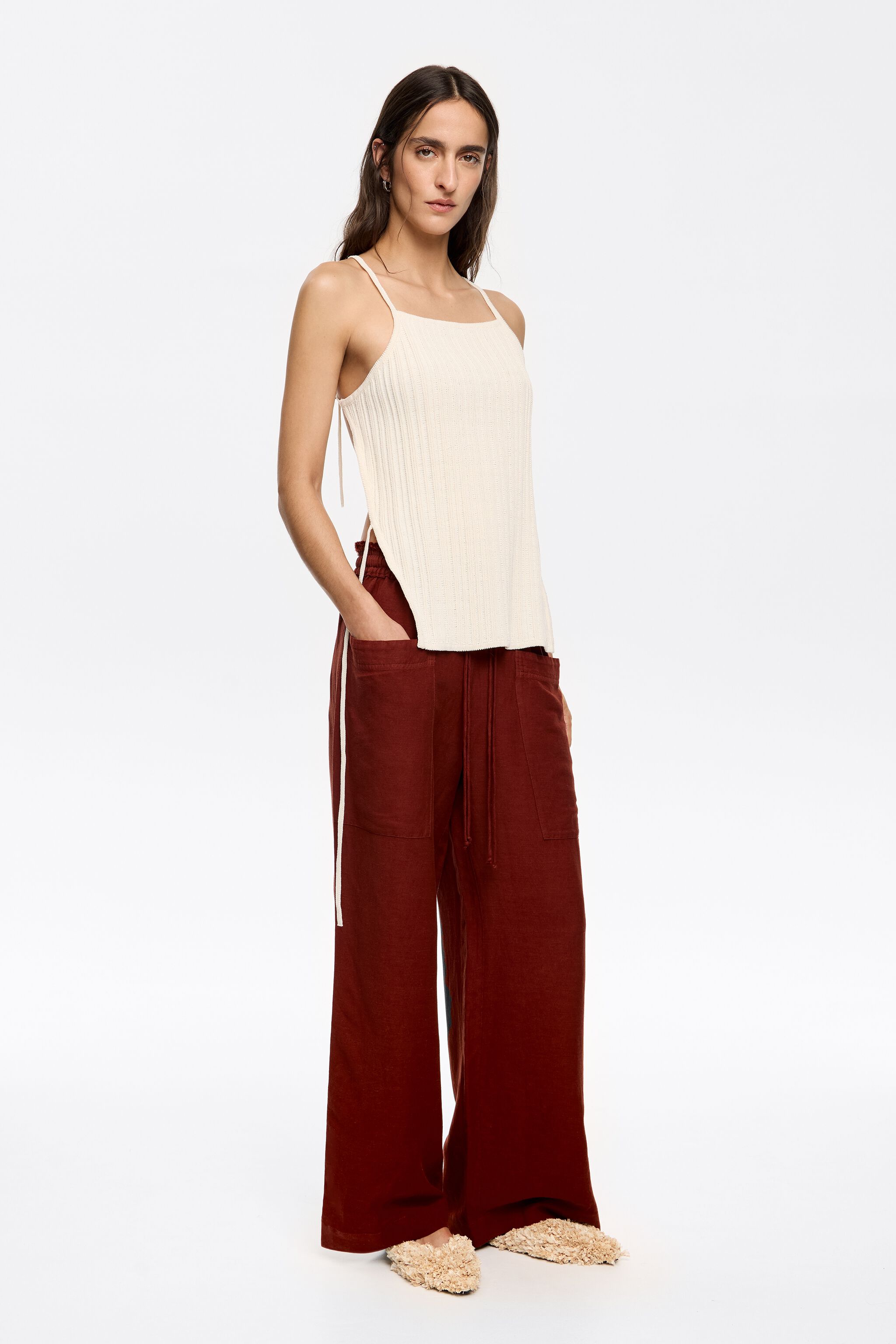 Brown linen jogger trousers with maxi pockets