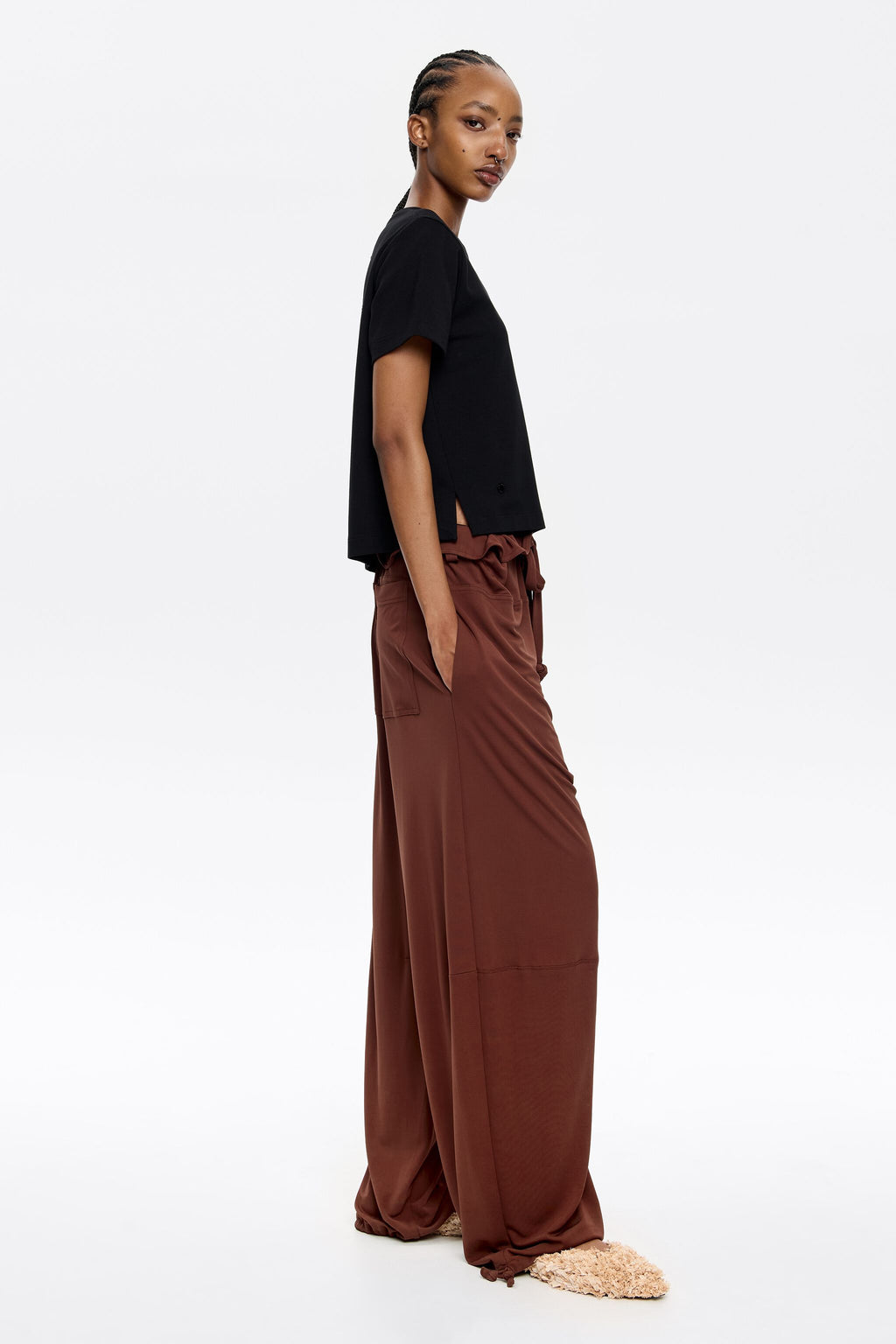 Brown oversize fluid trousers