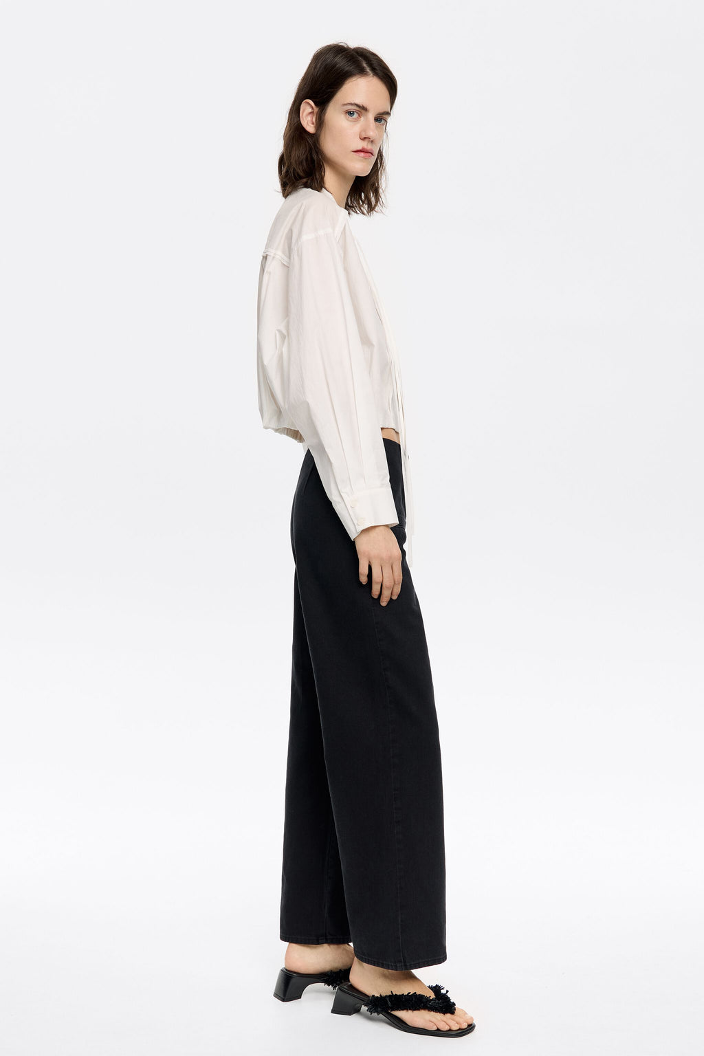 Black denim ankle-length jeans