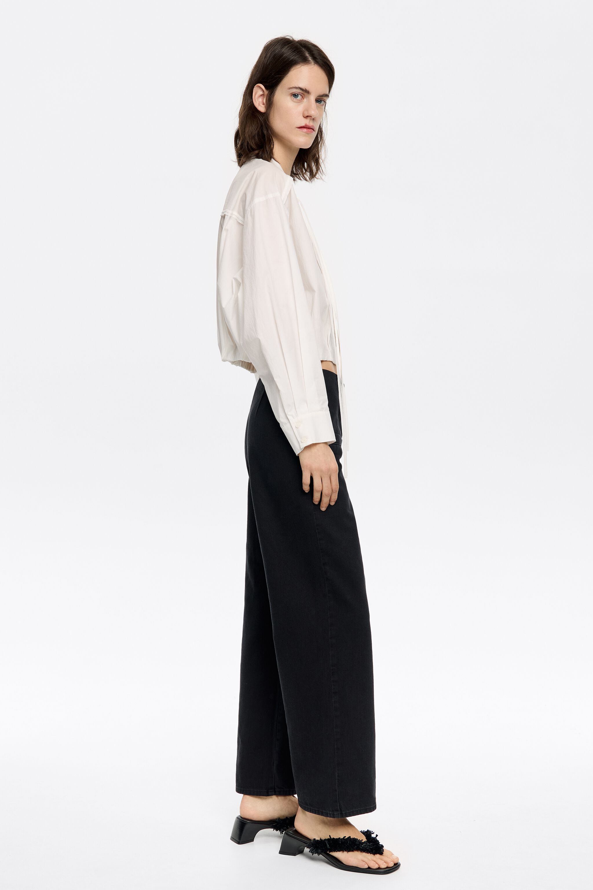 Black denim ankle-length jeans