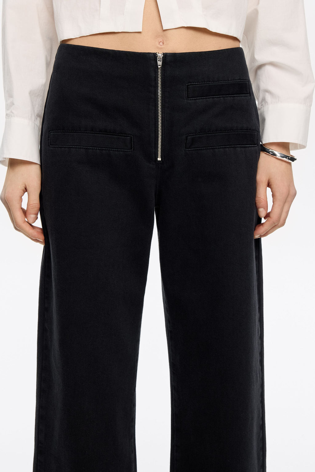 Black denim ankle-length jeans