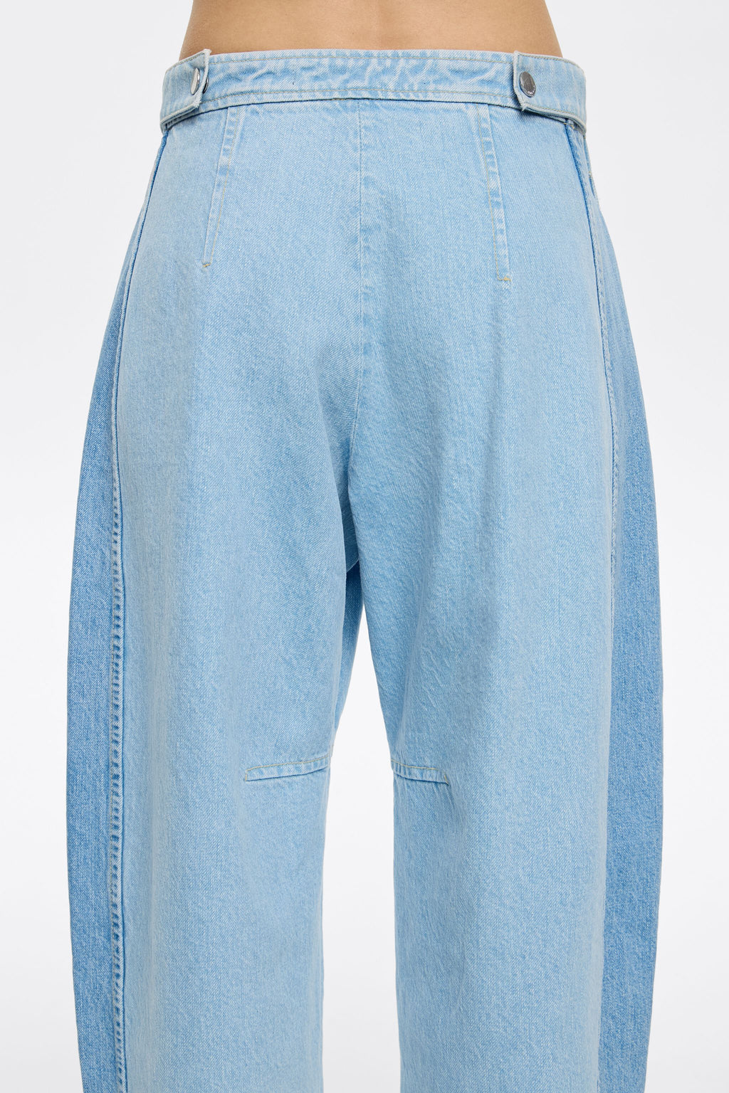 BARREL - Two-tone blue jeans