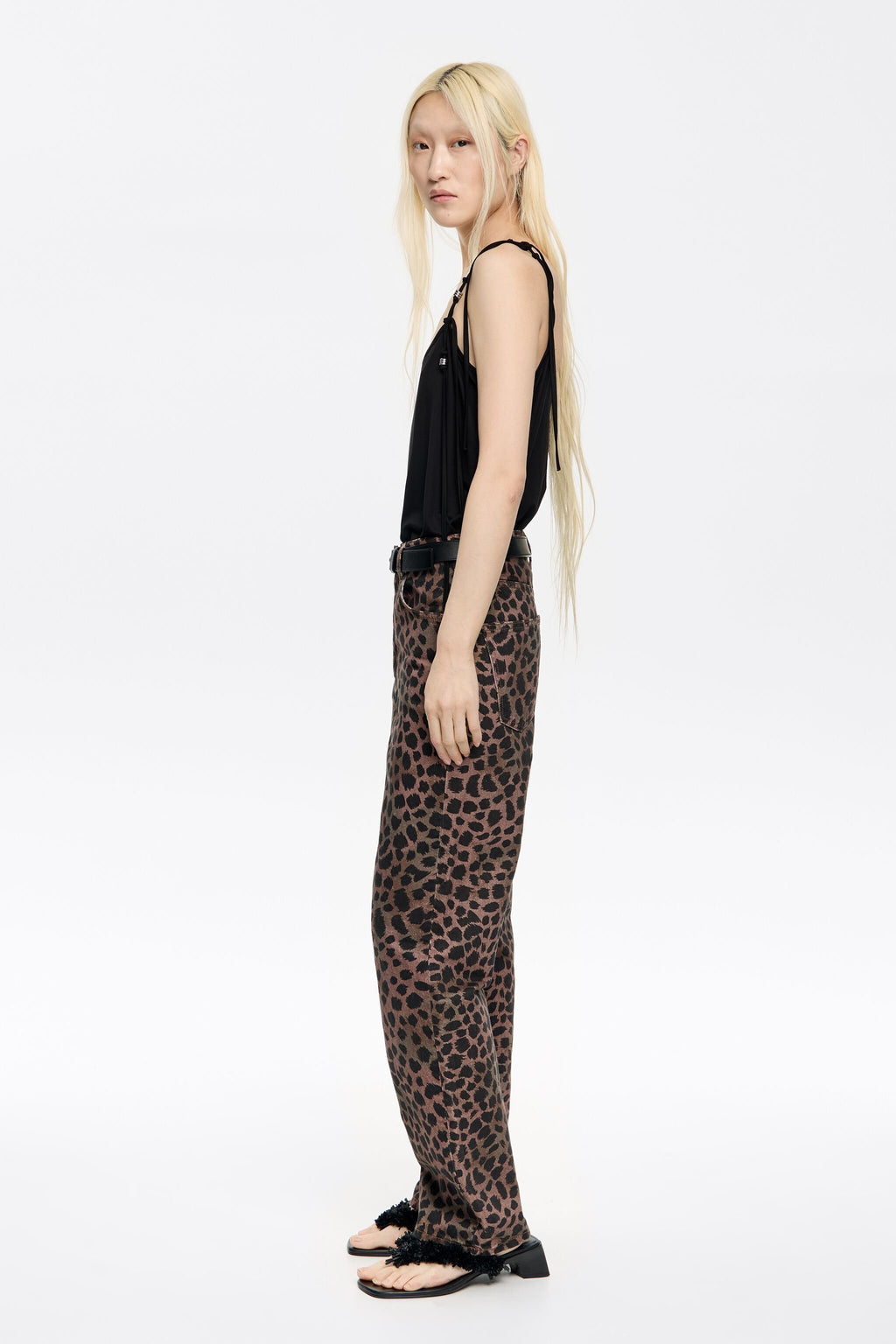 STRAIGHT CROPPED - Khaki Cheetah jeans