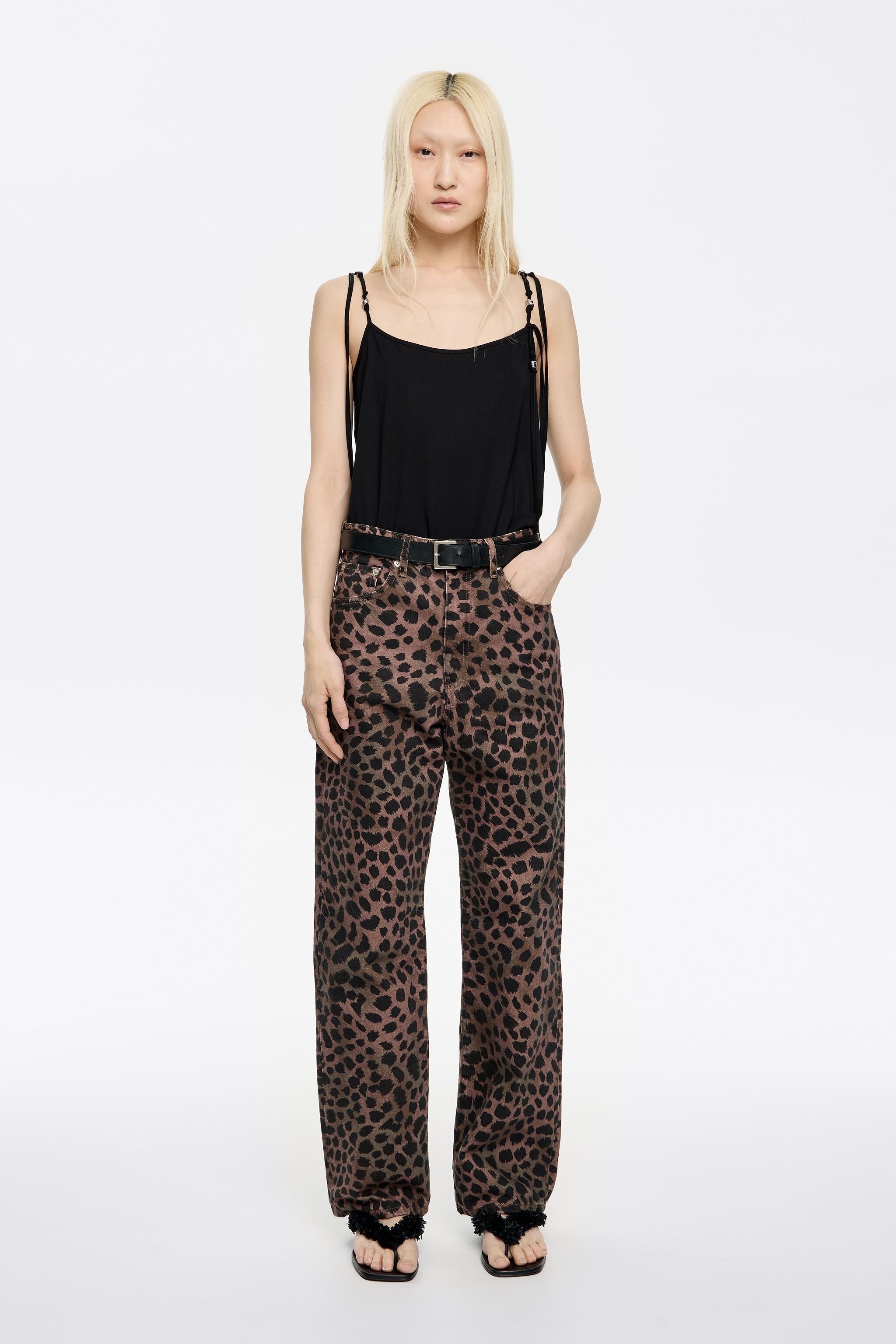STRAIGHT CROPPED - Khaki Cheetah jeans