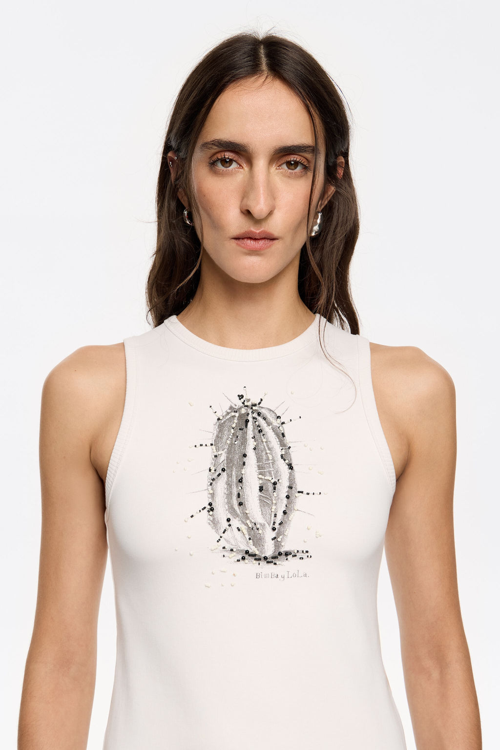 White logo T-shirt with beads