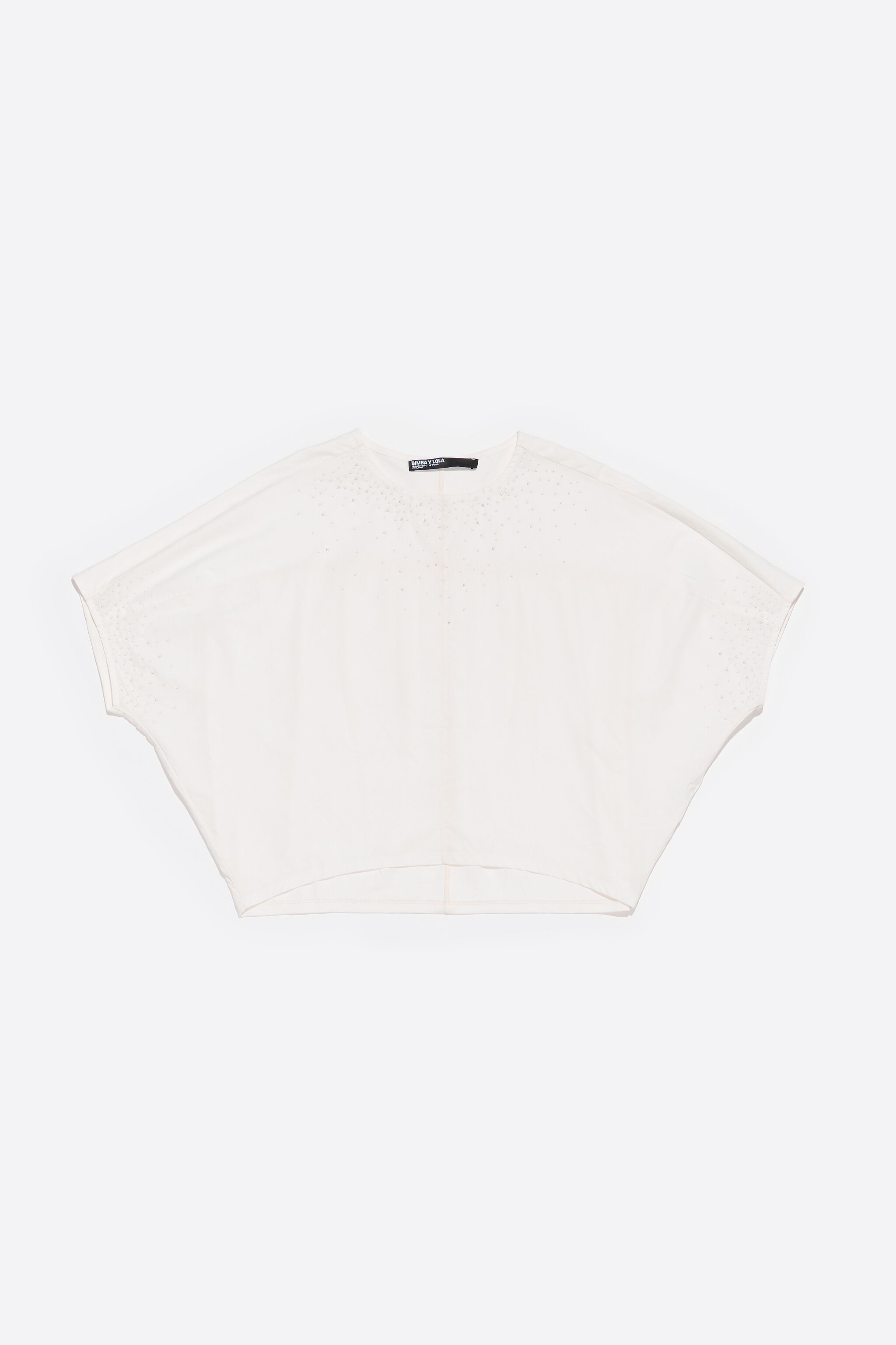 Ivory cape T-shirt with beads