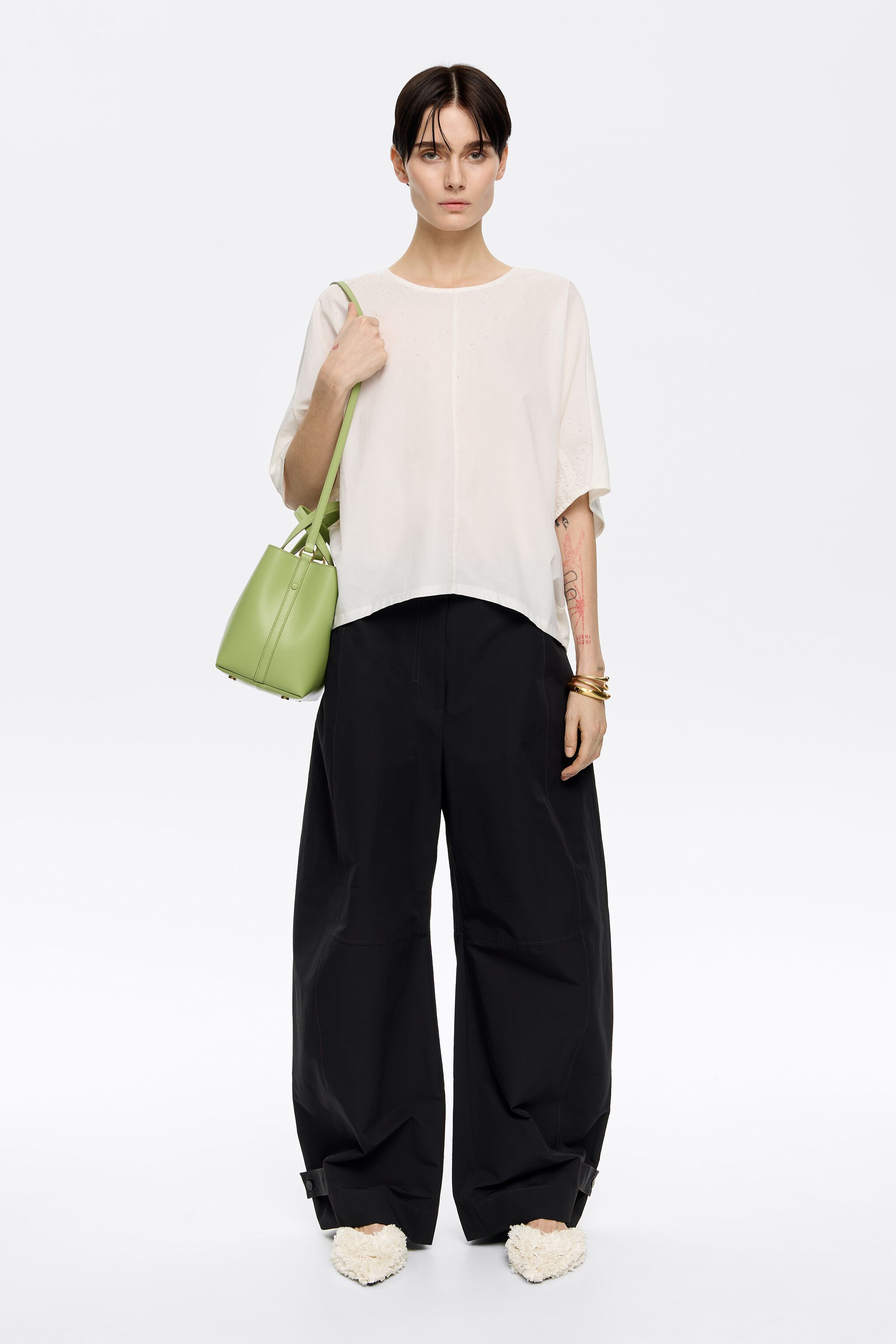 Ivory cape T-shirt with beads