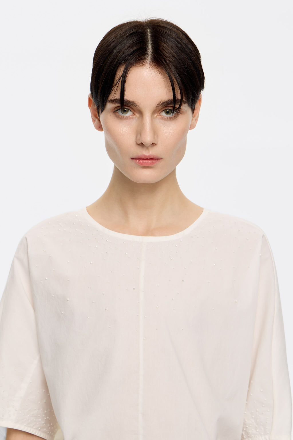 Ivory cape T-shirt with beads