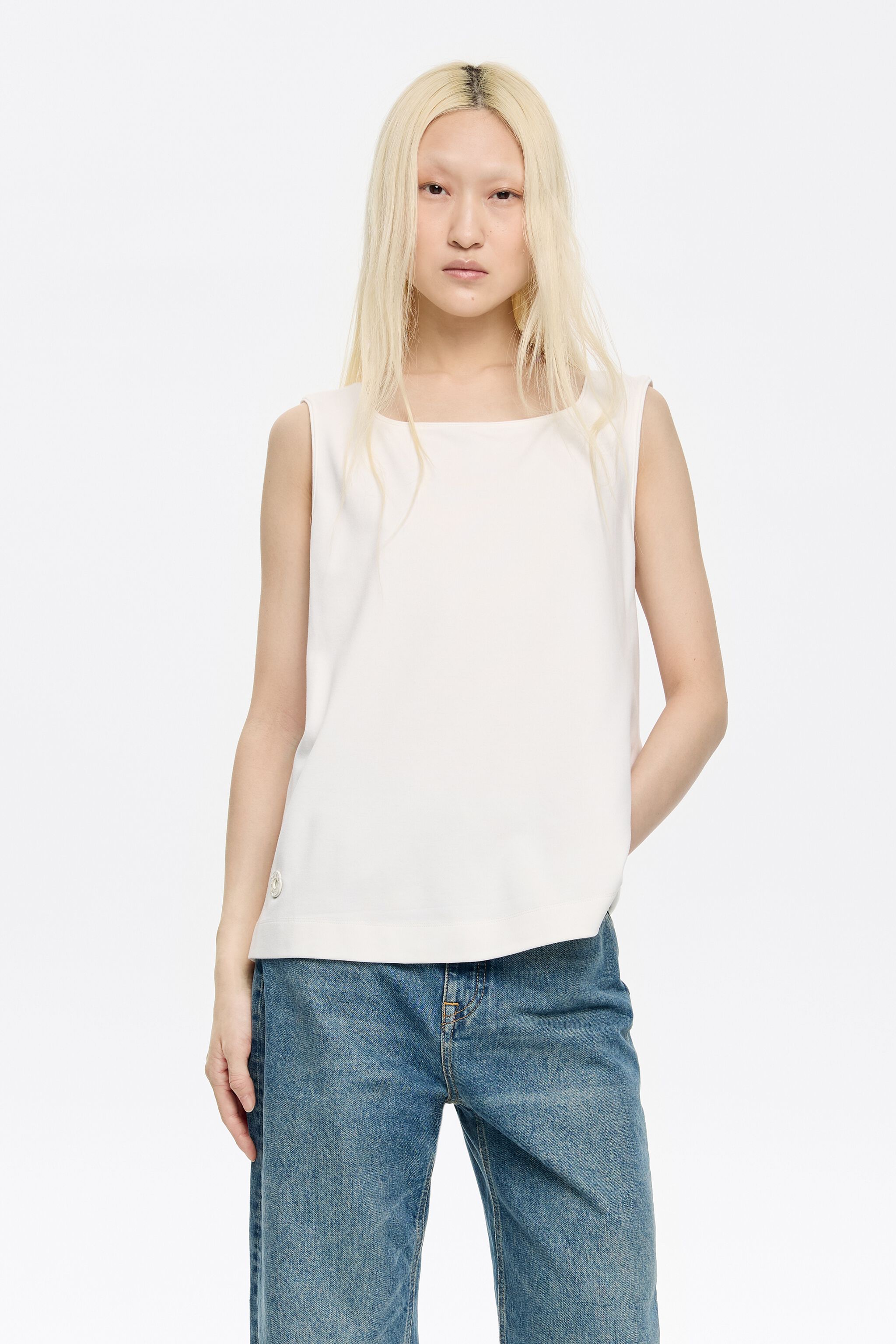 Ivory ponte di roma sleeveless T-shirt
