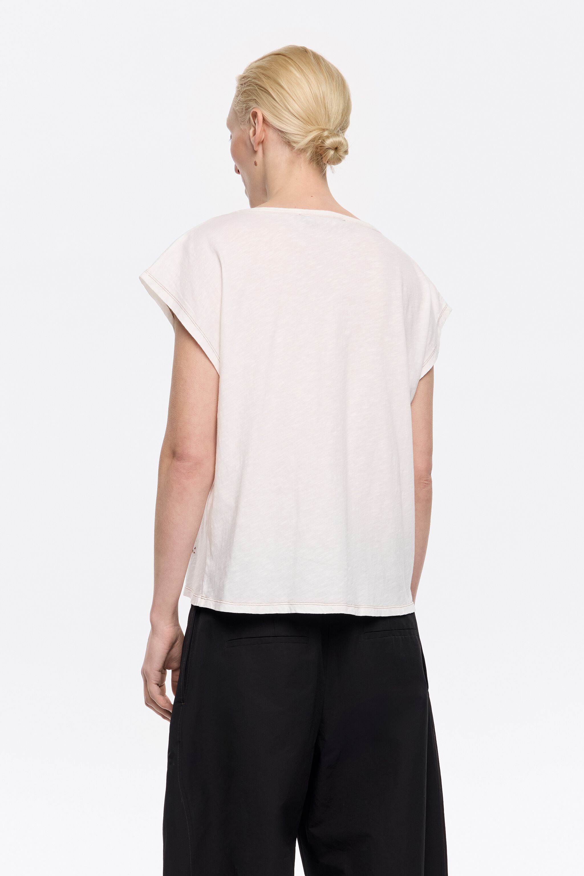 Ivory raised logo T-shirt