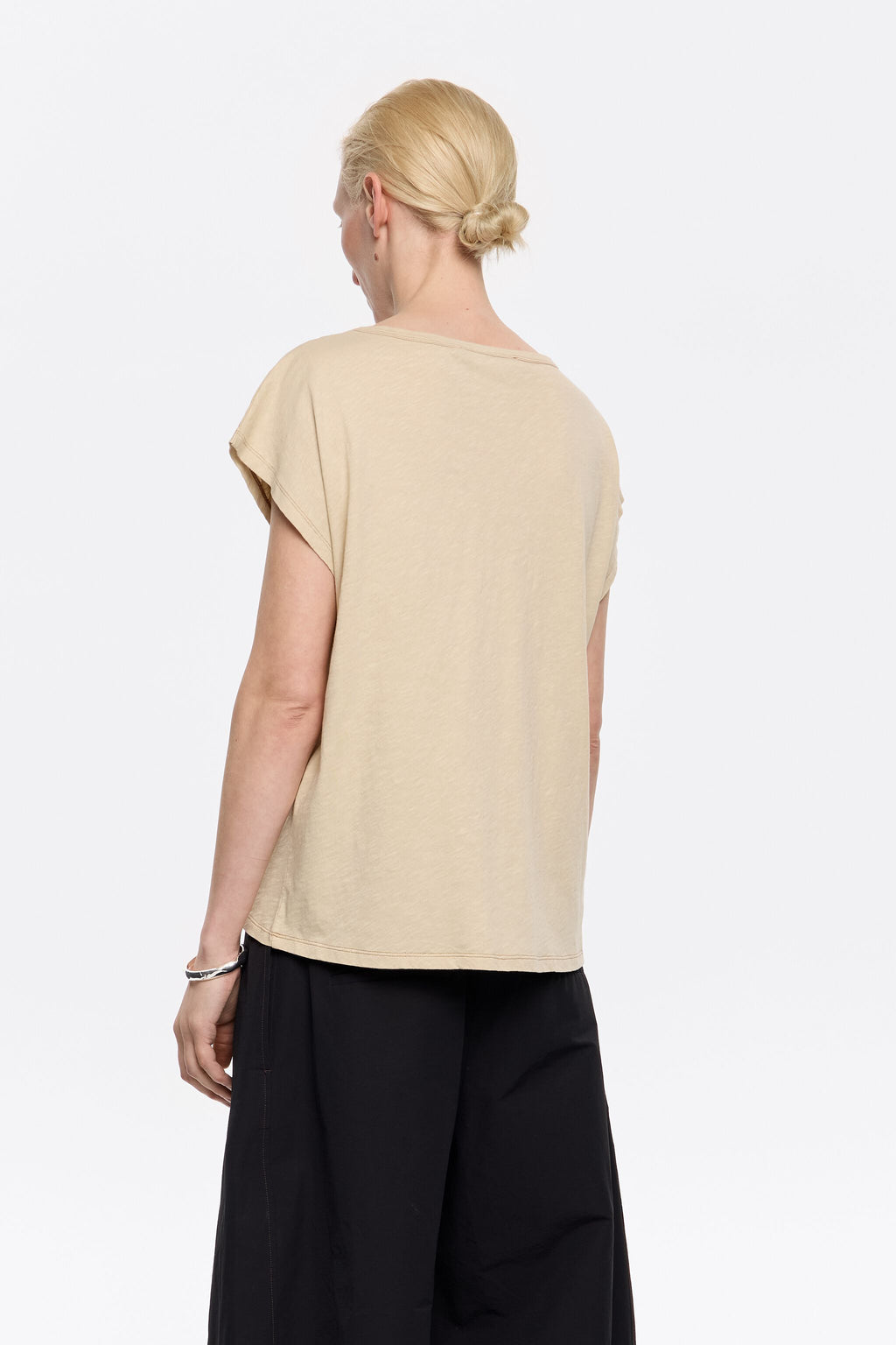 Sand relief logo T-shirt