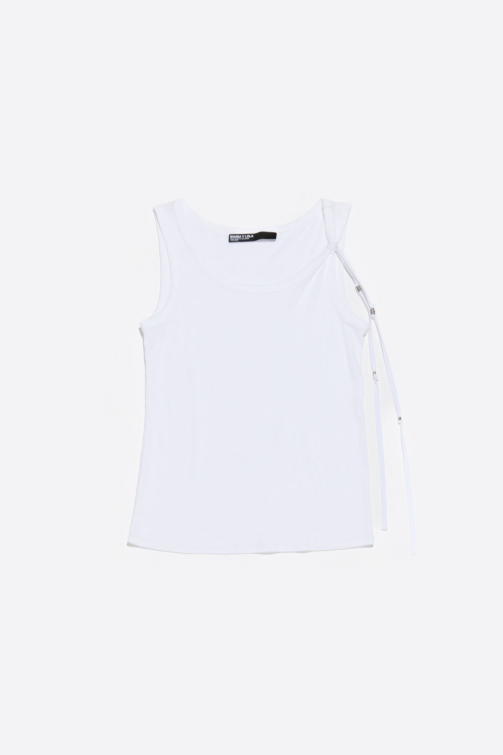 Ivory ribbed T-shirt with metal rings