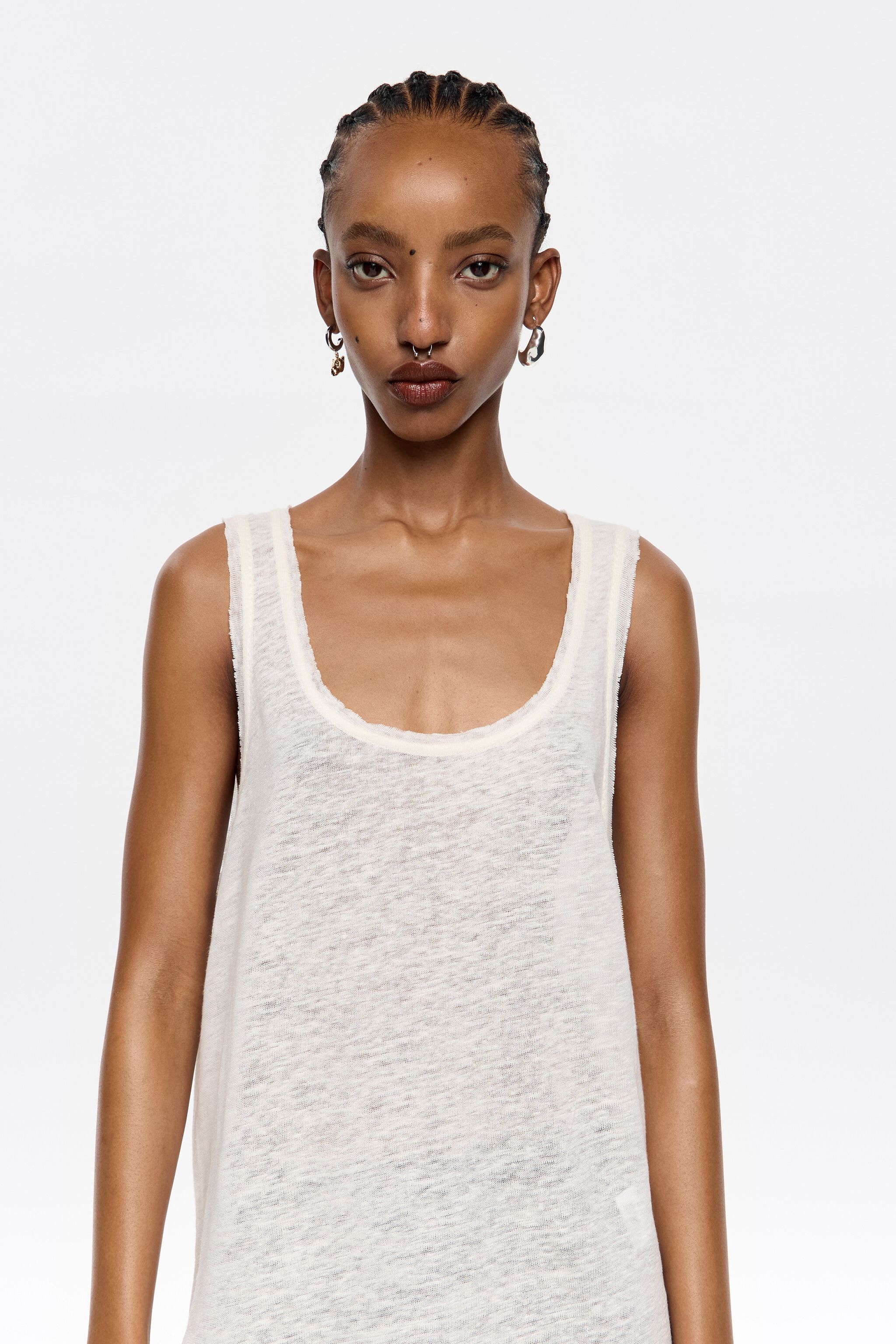 Ivory linen T-shirt with raw edges