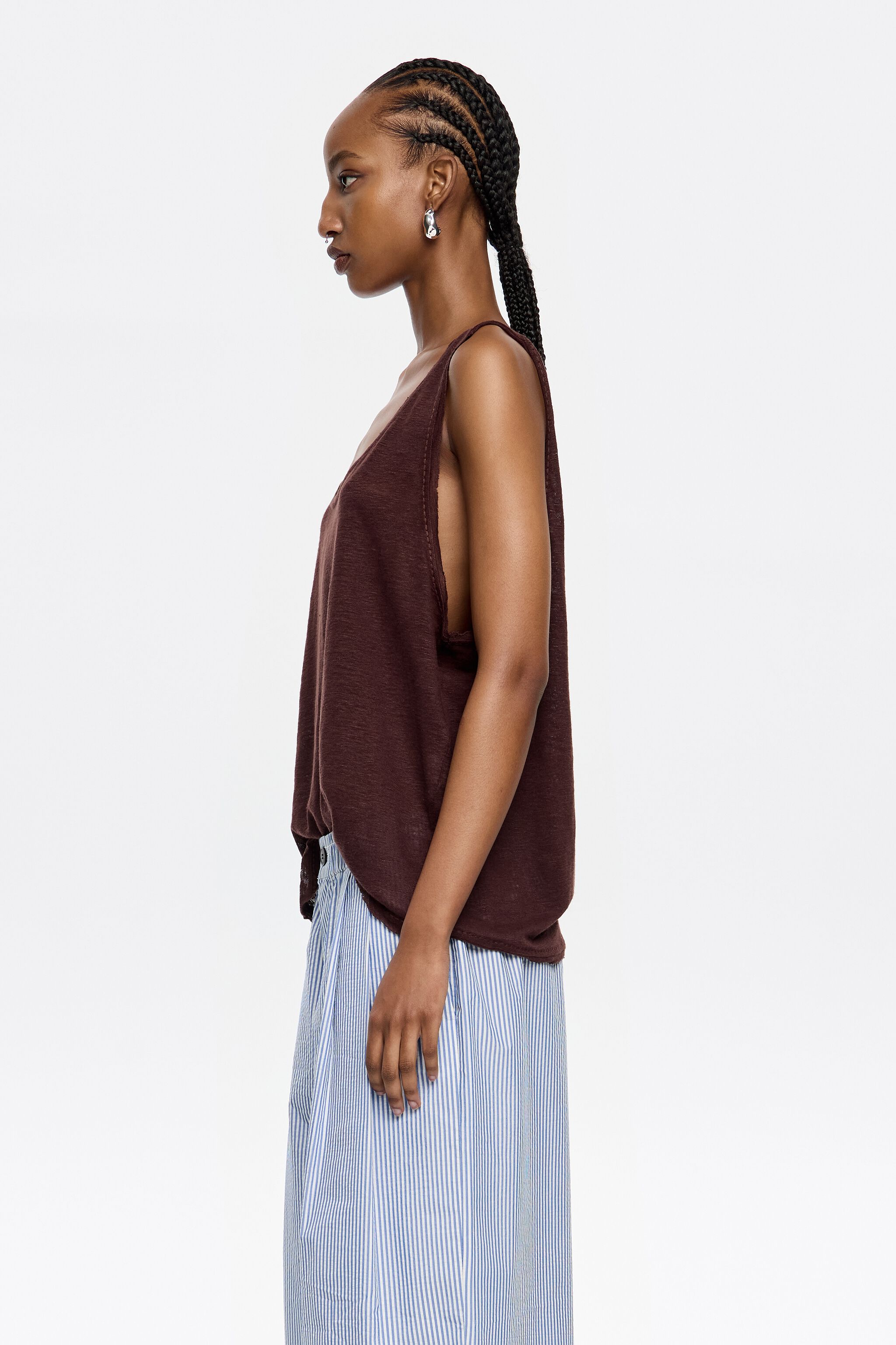 Dark brown linen T-shirt with raw edges