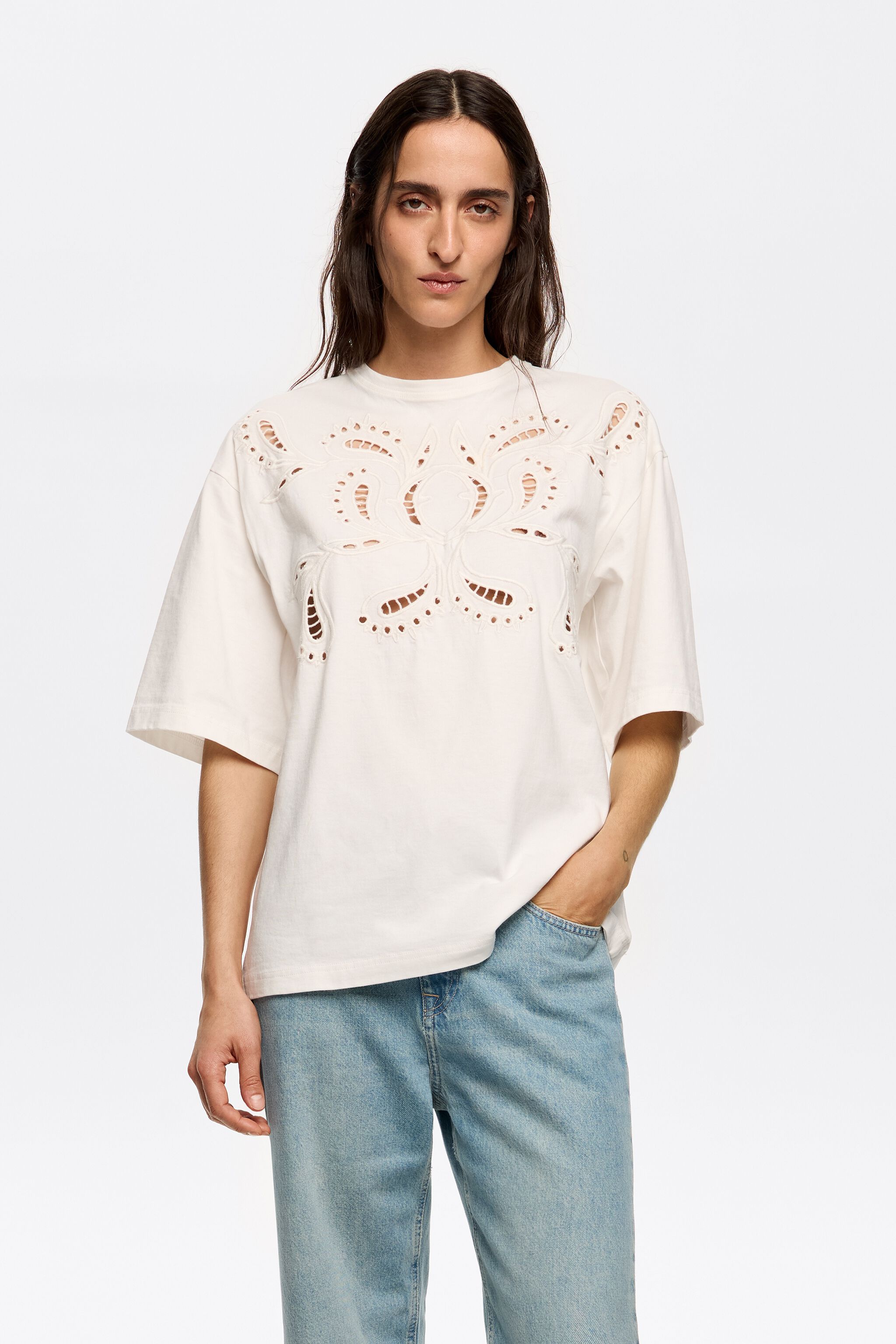 Ecru embroidered T-shirt