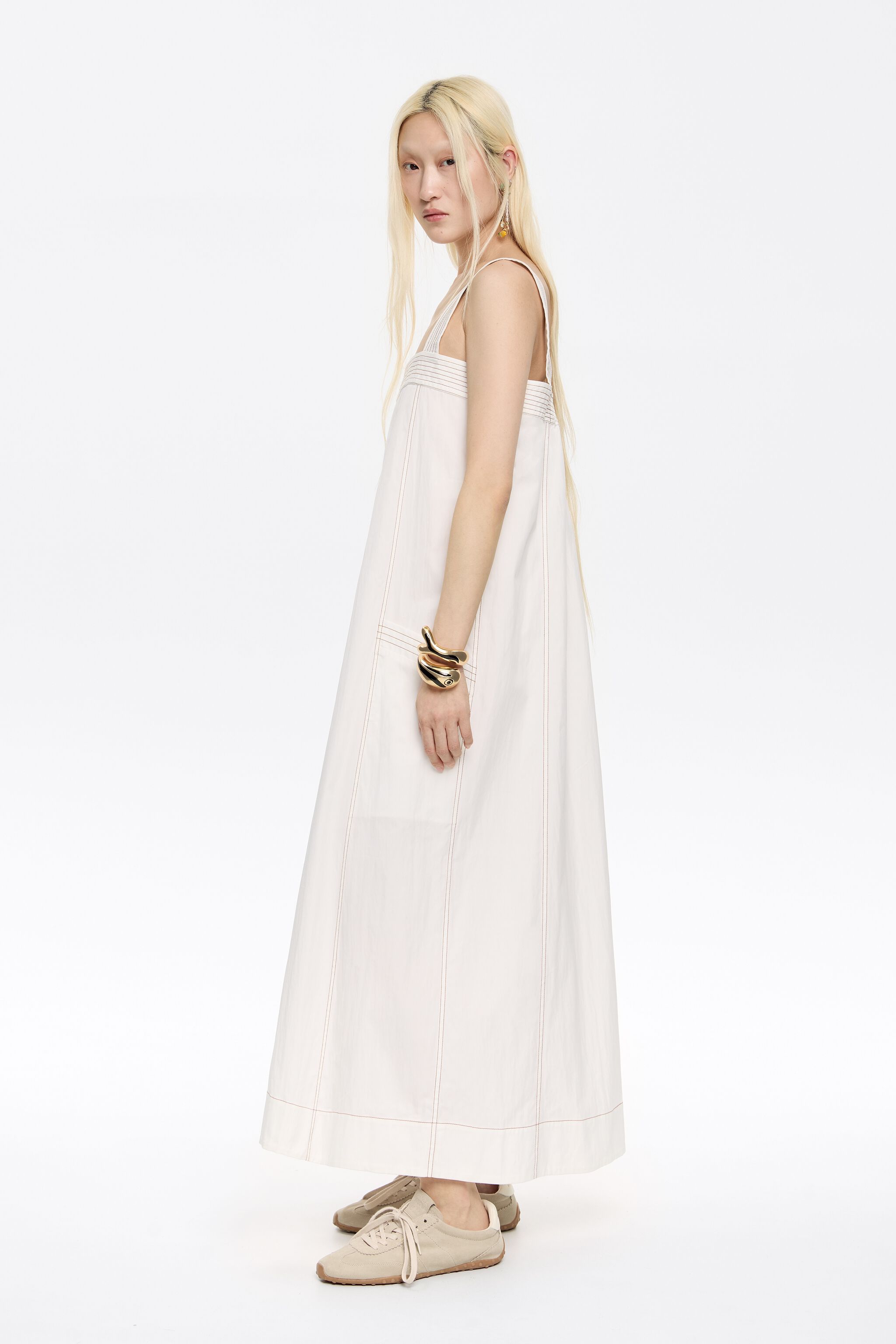 White strappy dress with stitching