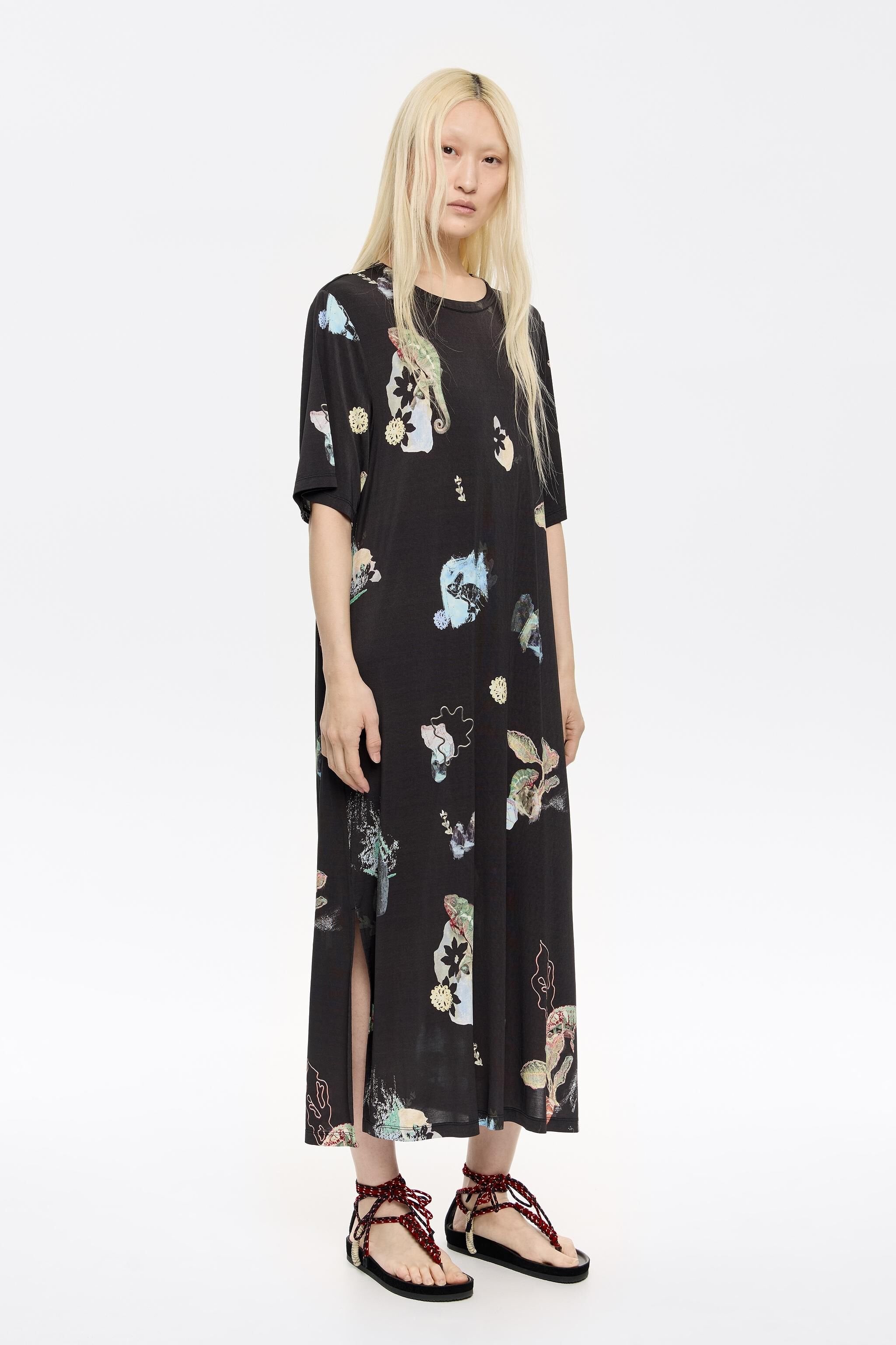 Long anthracite Chameleon T-shirt dress