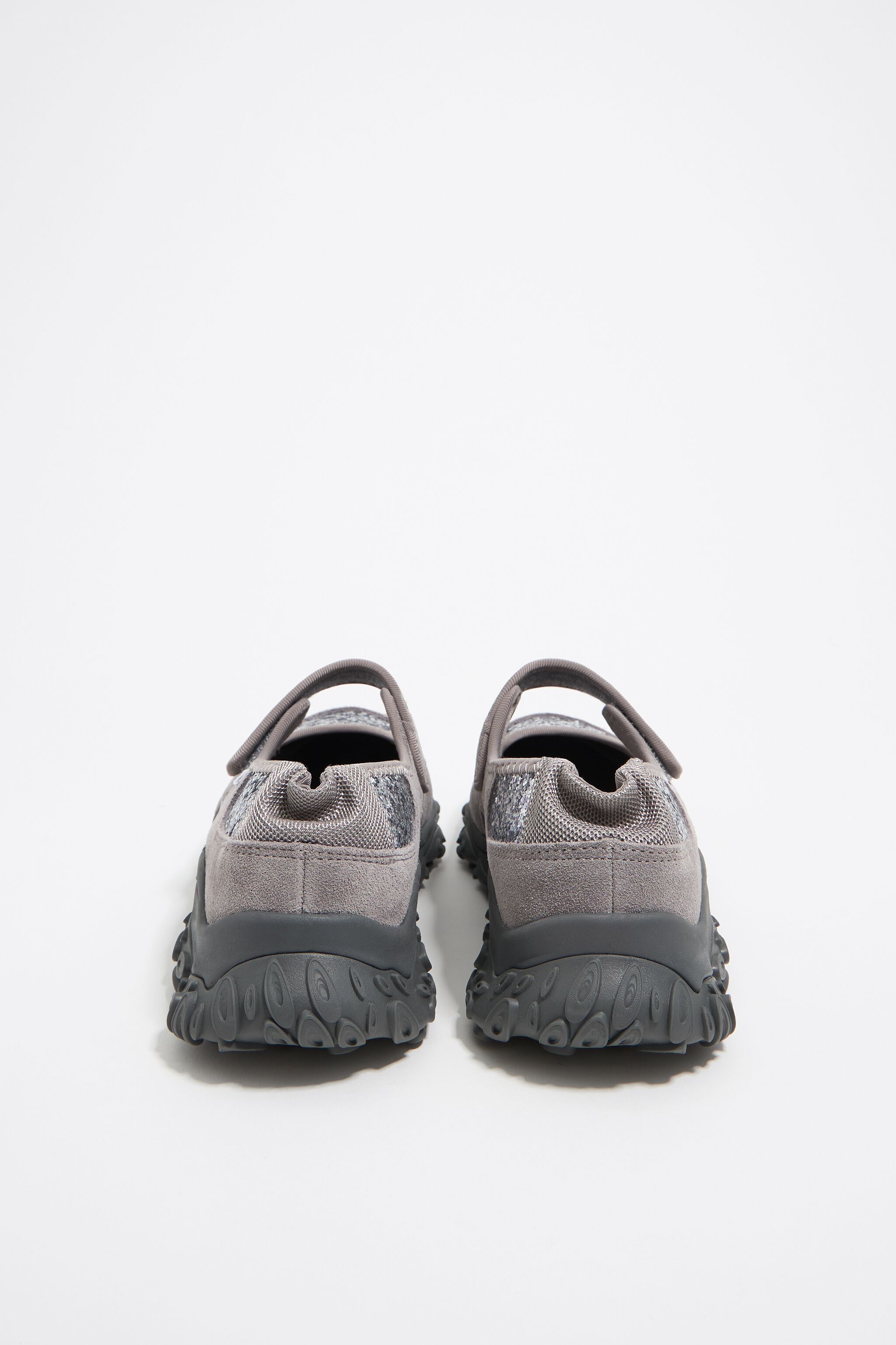 Gray octopus Mary-Jane runner ballerina