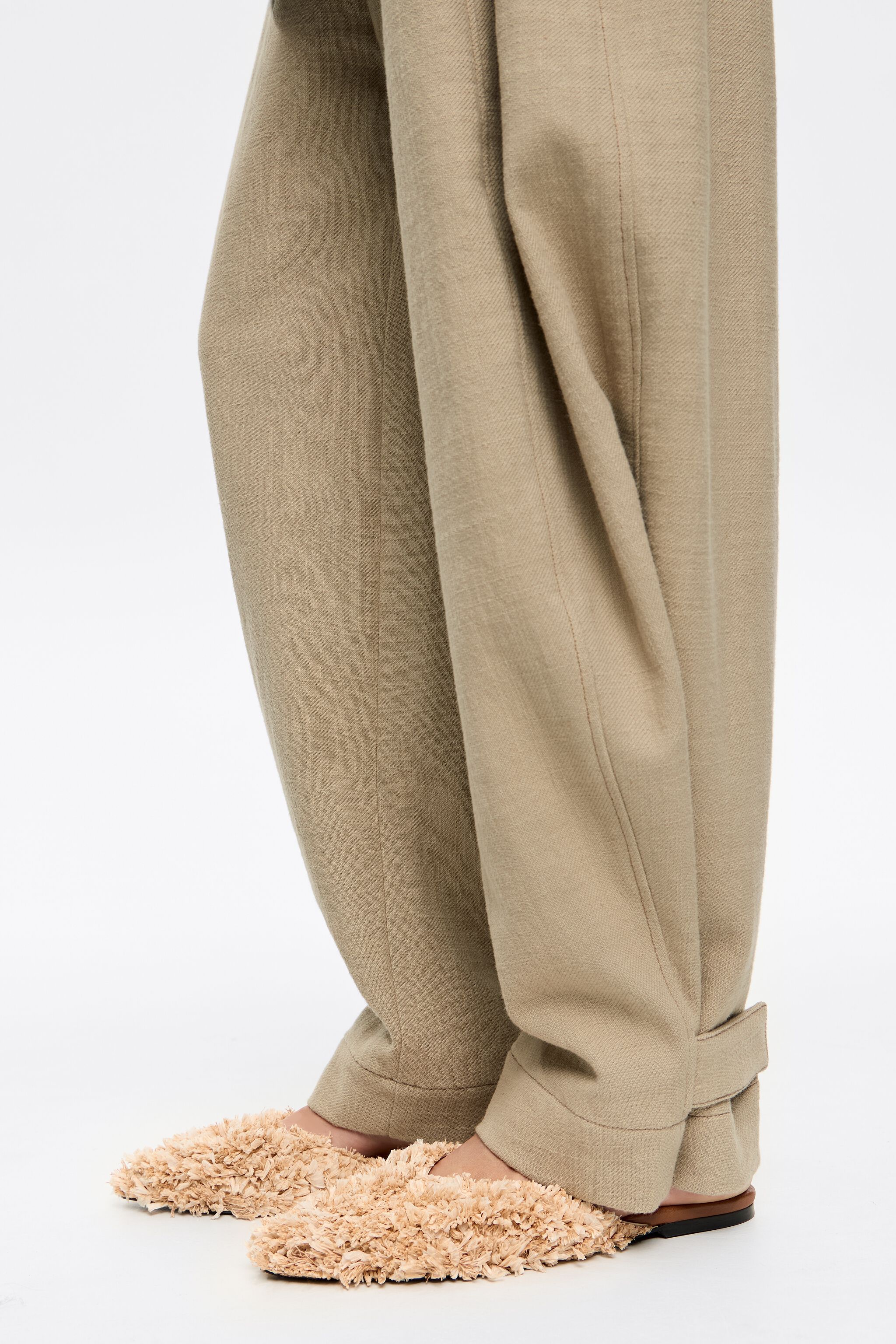 Tan raffia slingback ballerina