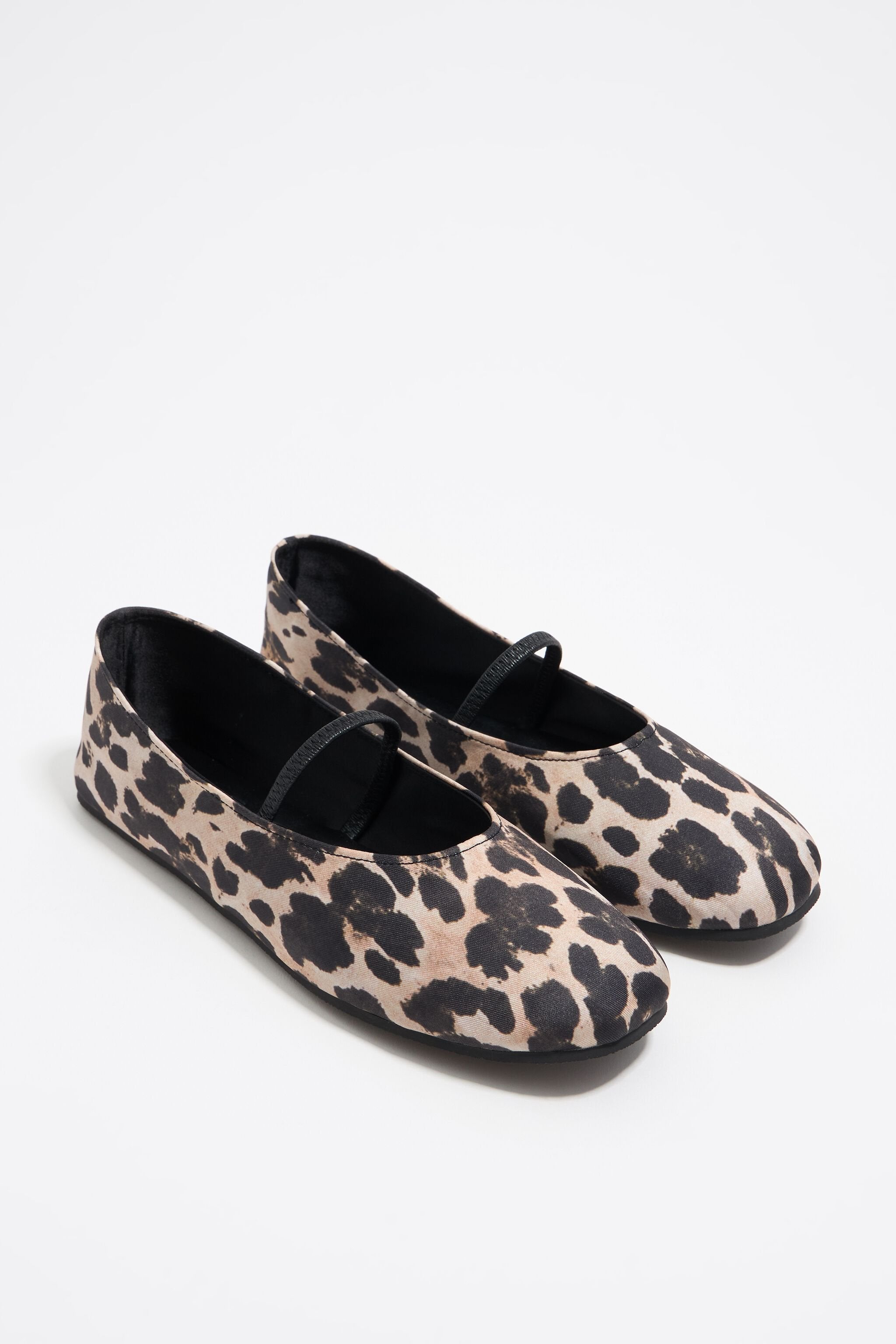 Leopard satin ballerina
