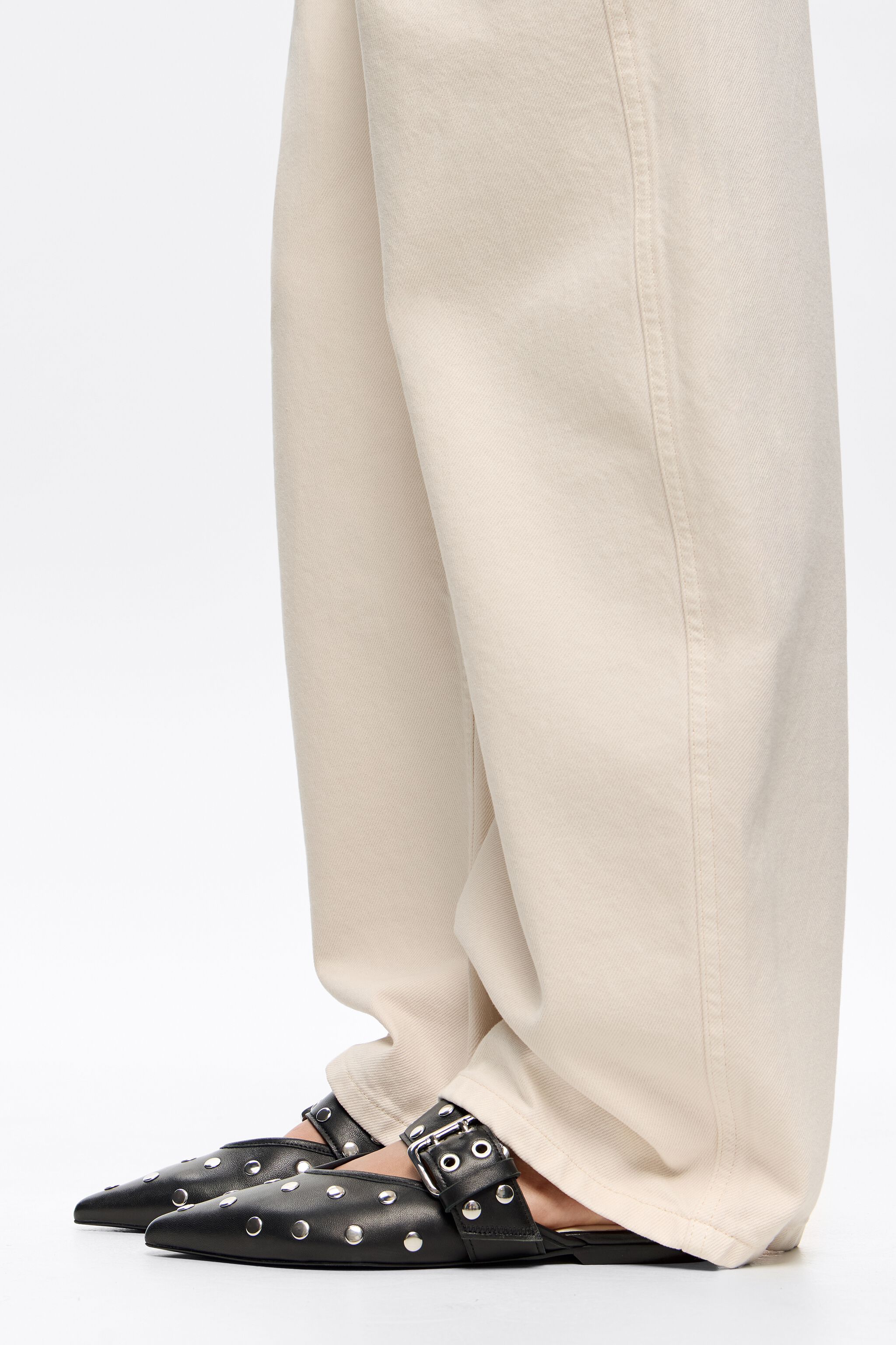 Black leather slingback ballerina with studs