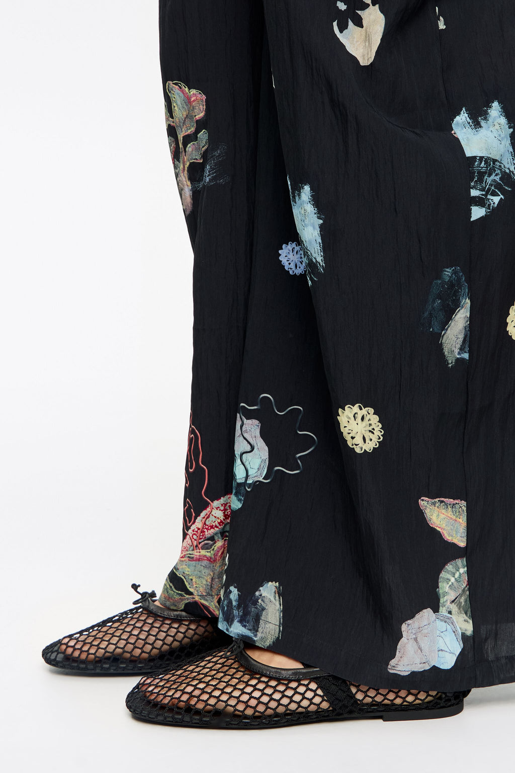 Black mesh ballerina