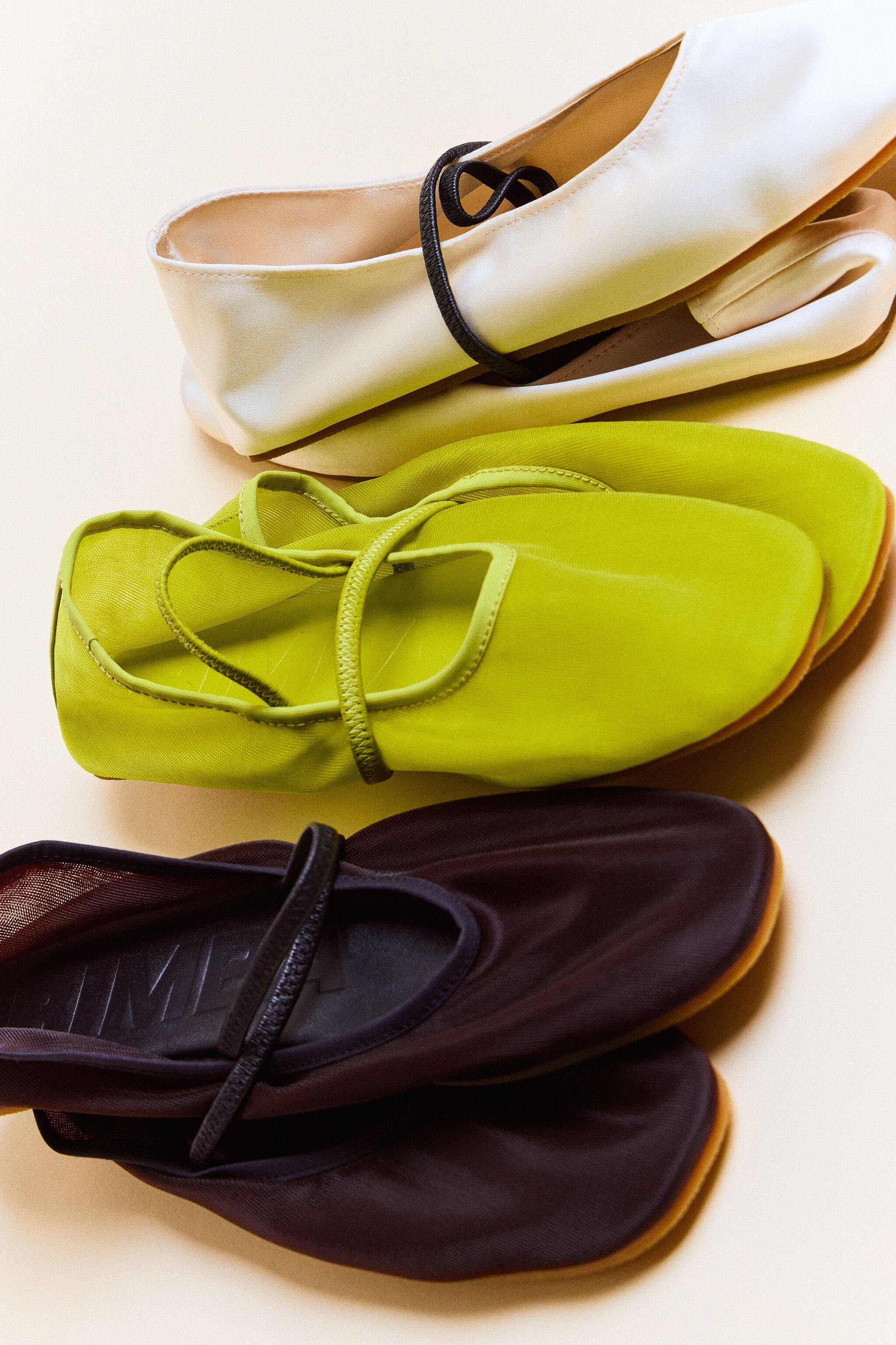 Lime mesh elastic strap ballerina