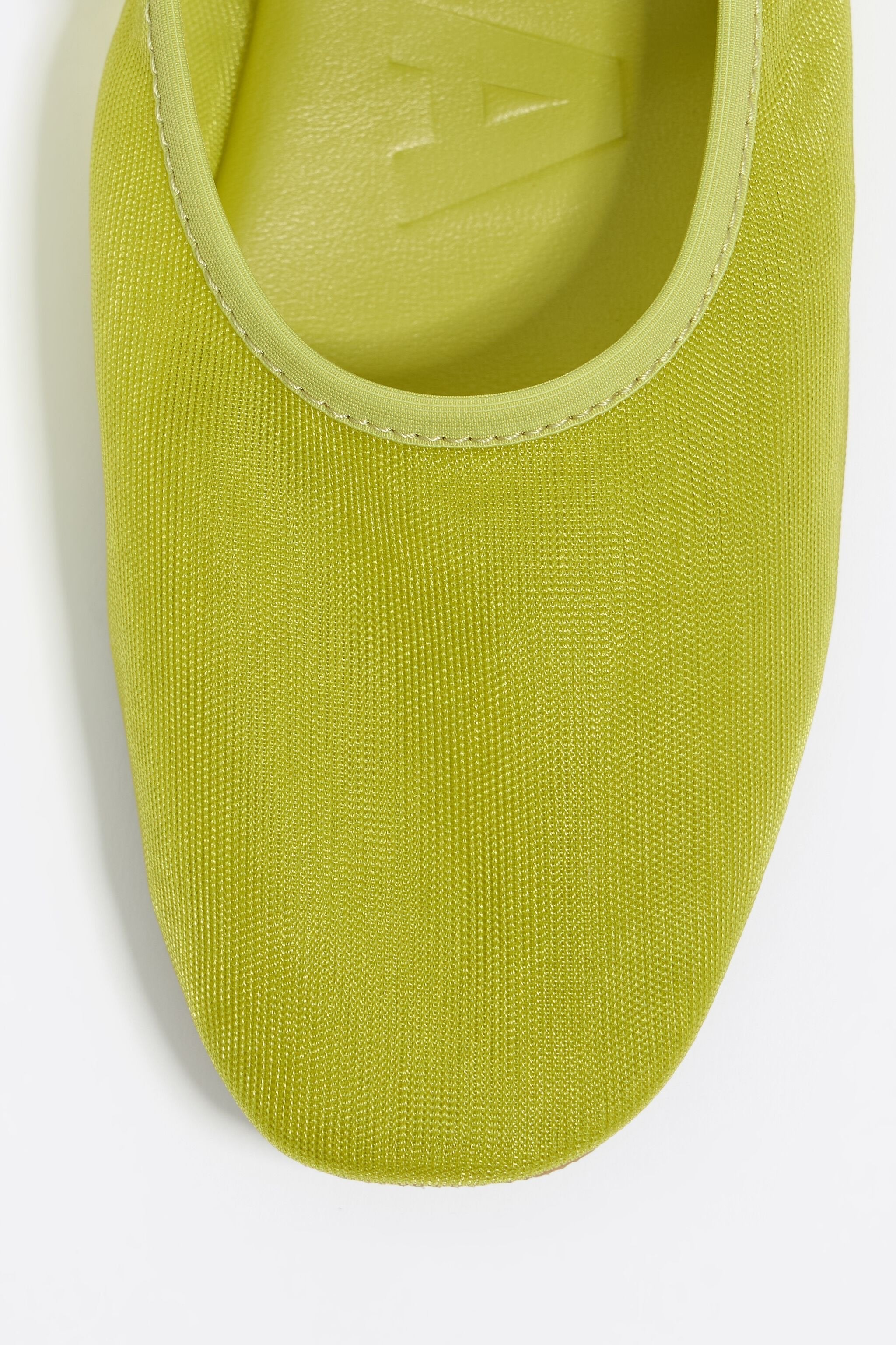 Lime mesh elastic strap ballerina