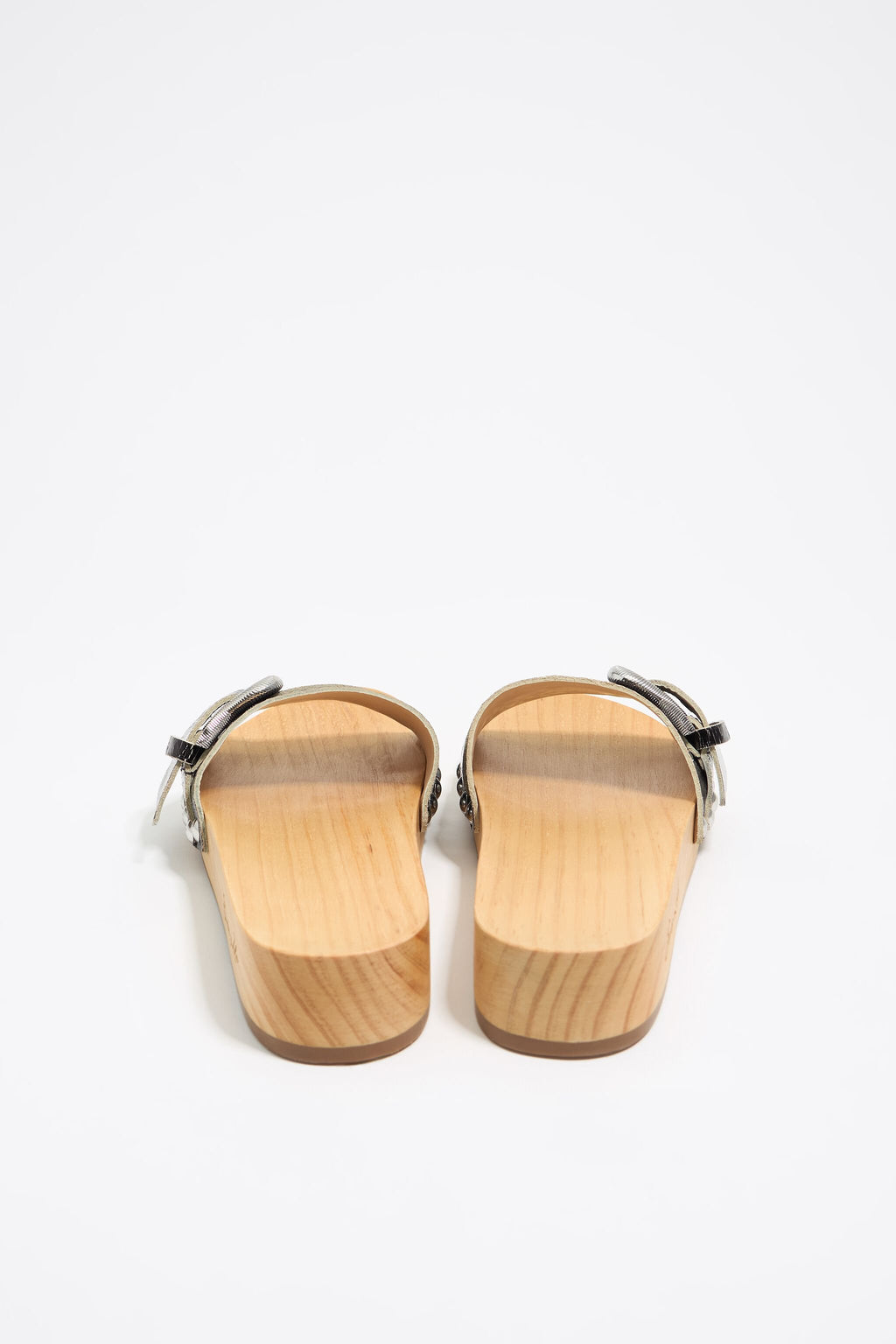 Black leather sandal with wooden sole