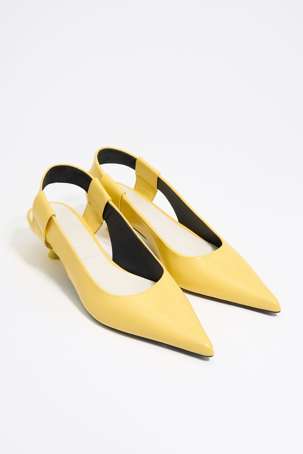 Yellow leather slingback court shoe