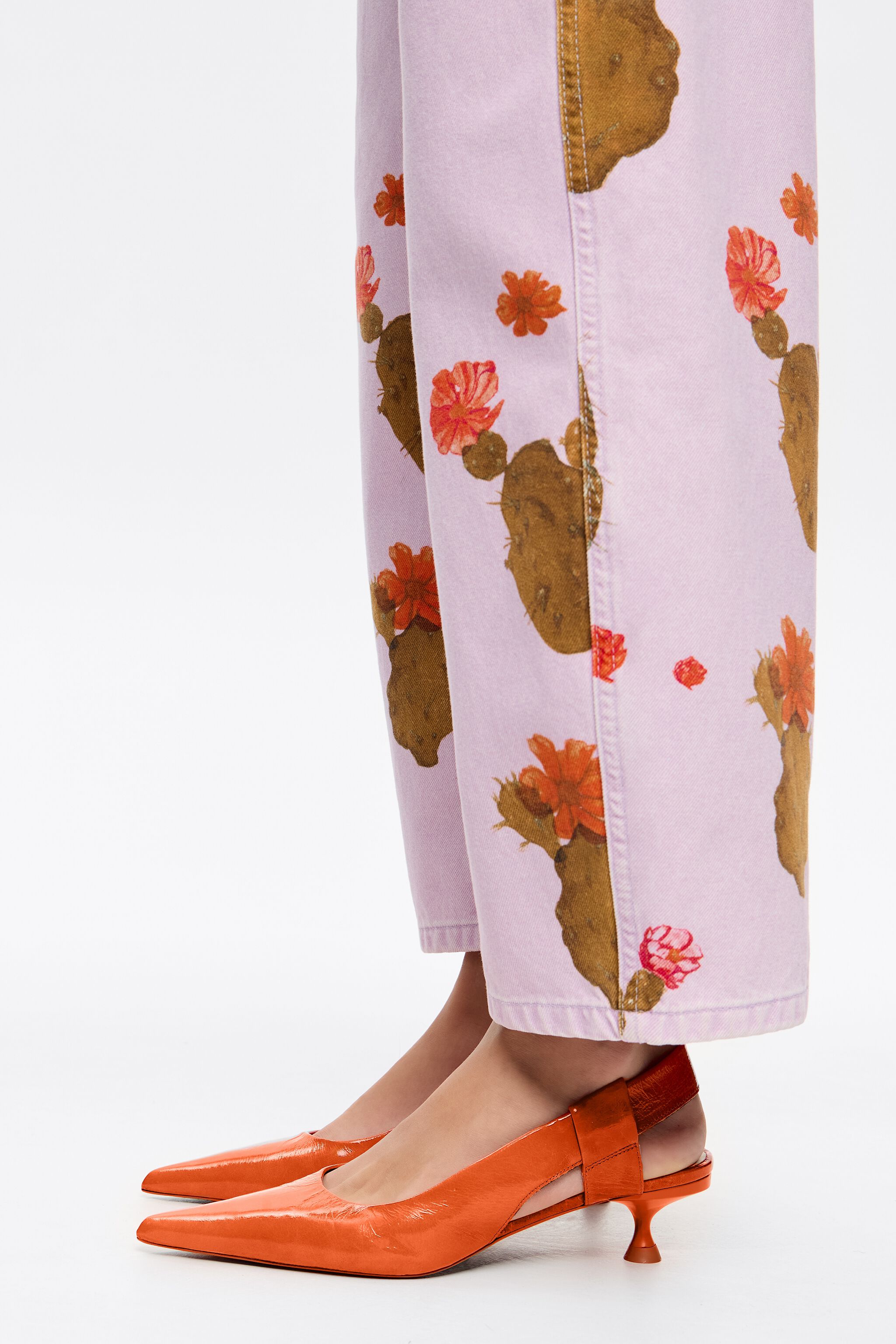 Orange leather slingback court shoe