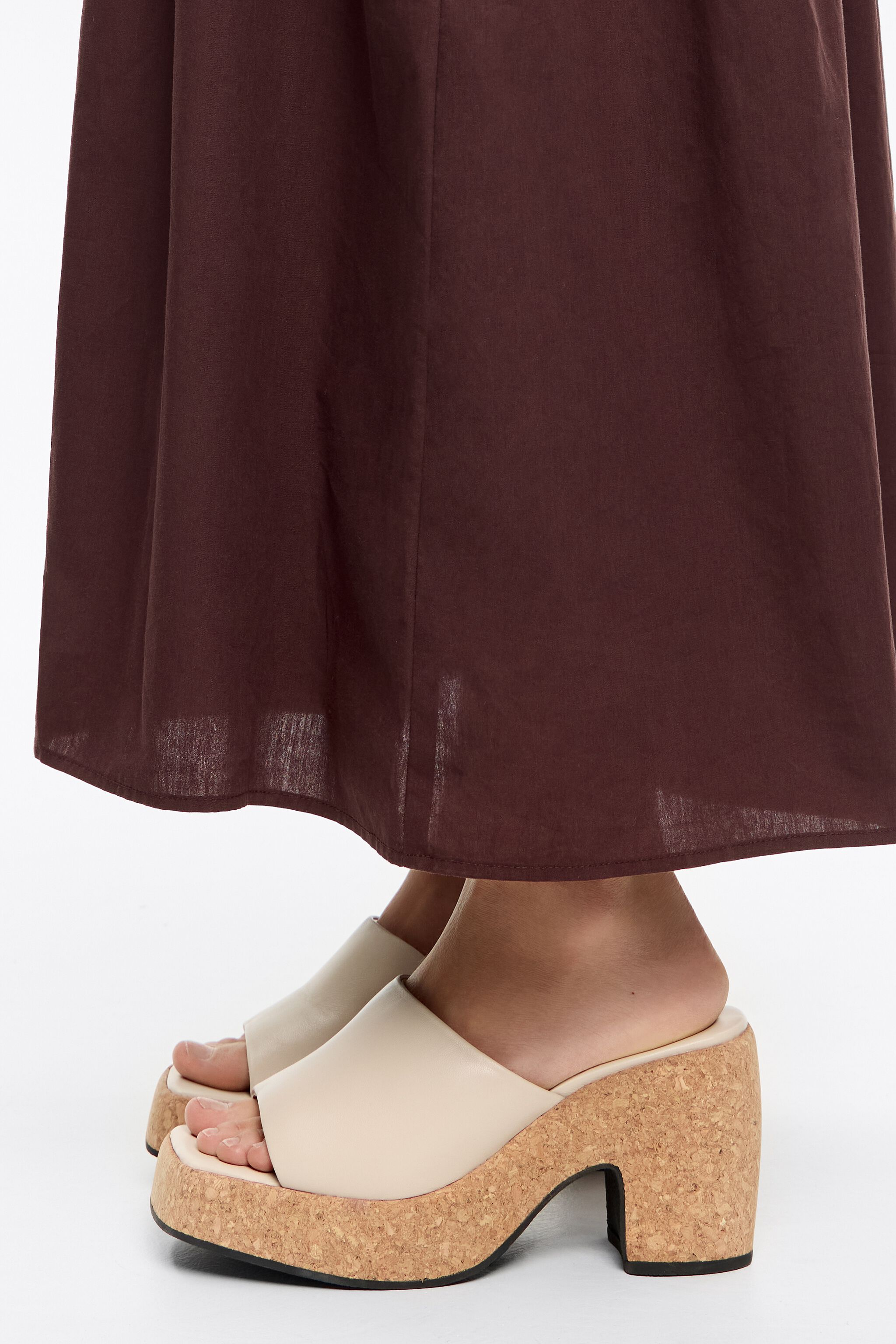 White leather heeled sandal with cork platform