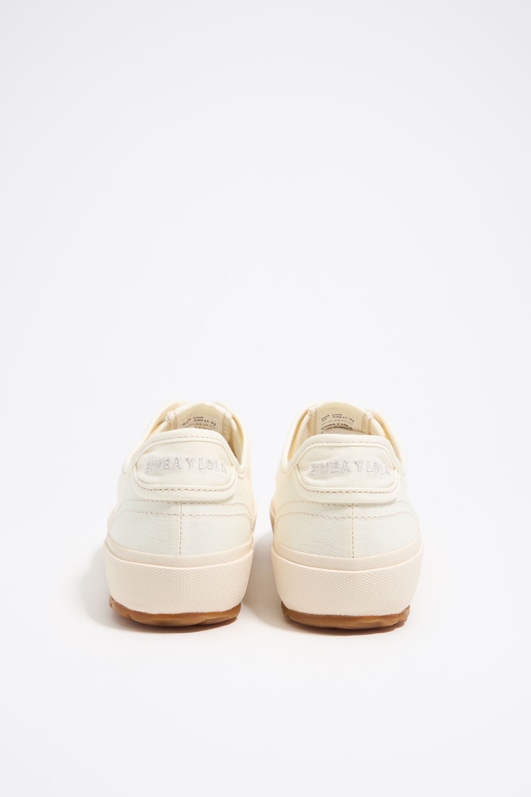 White canvas vulcanized sneaker