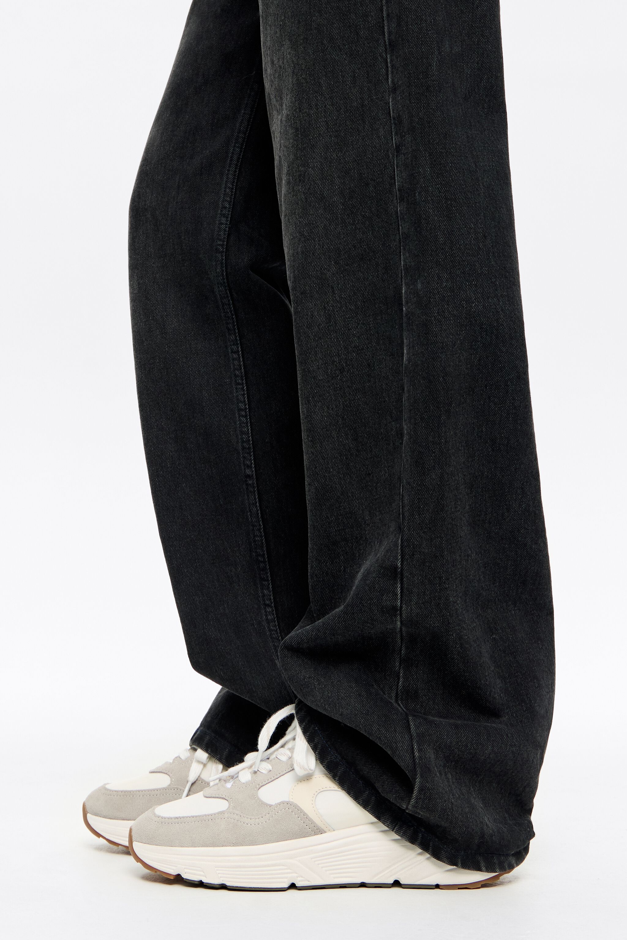 Gray 13 12 jogger sneaker