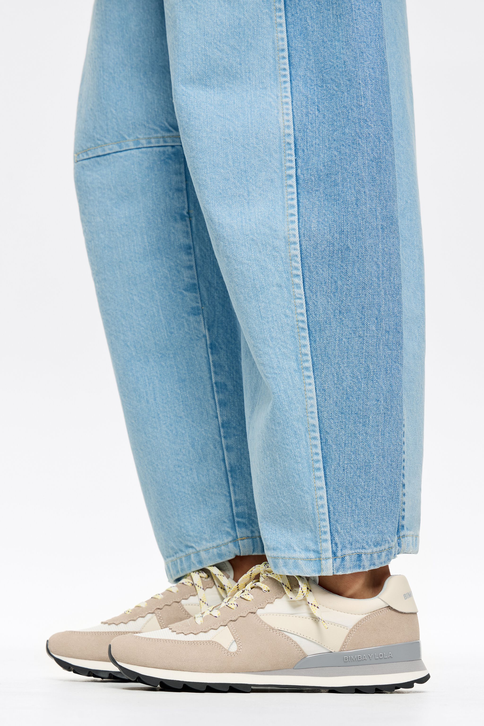 Beige technical 13 19 sneaker