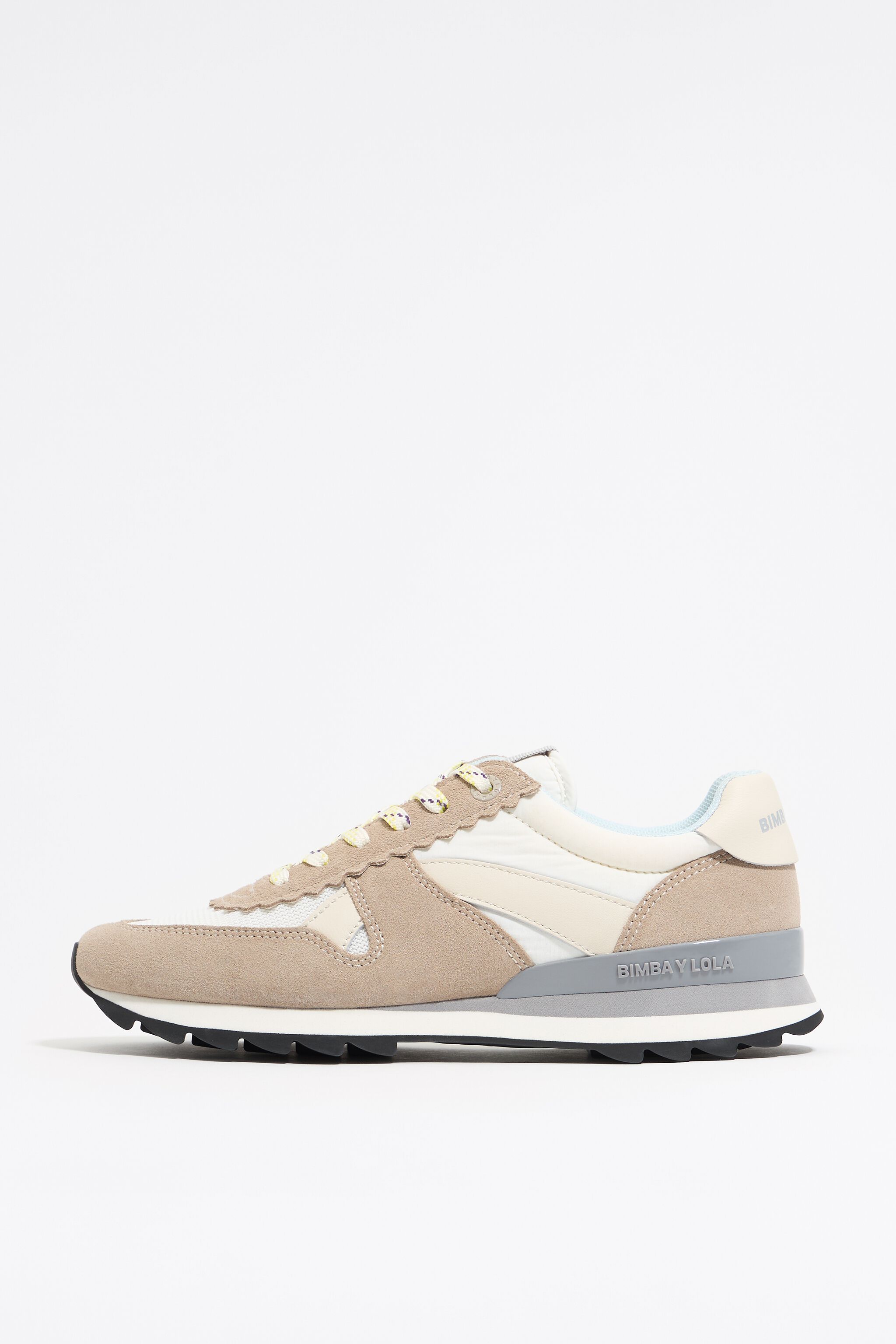 Beige technical 13 19 sneaker