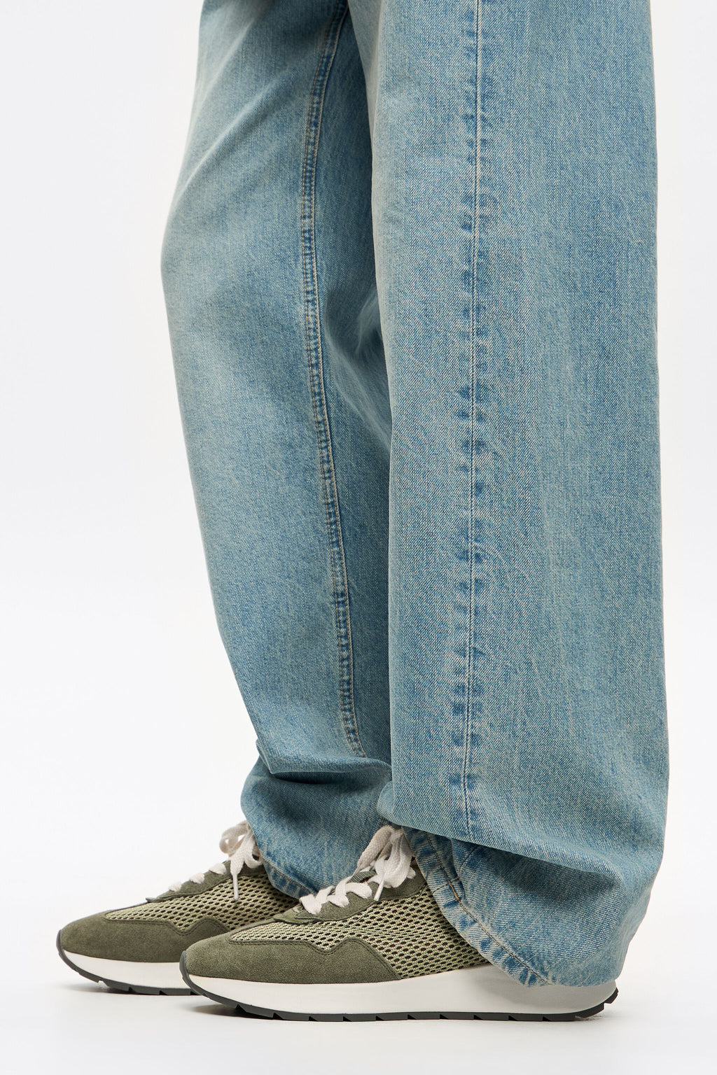 Green mesh 13 22 lifestyle sneaker