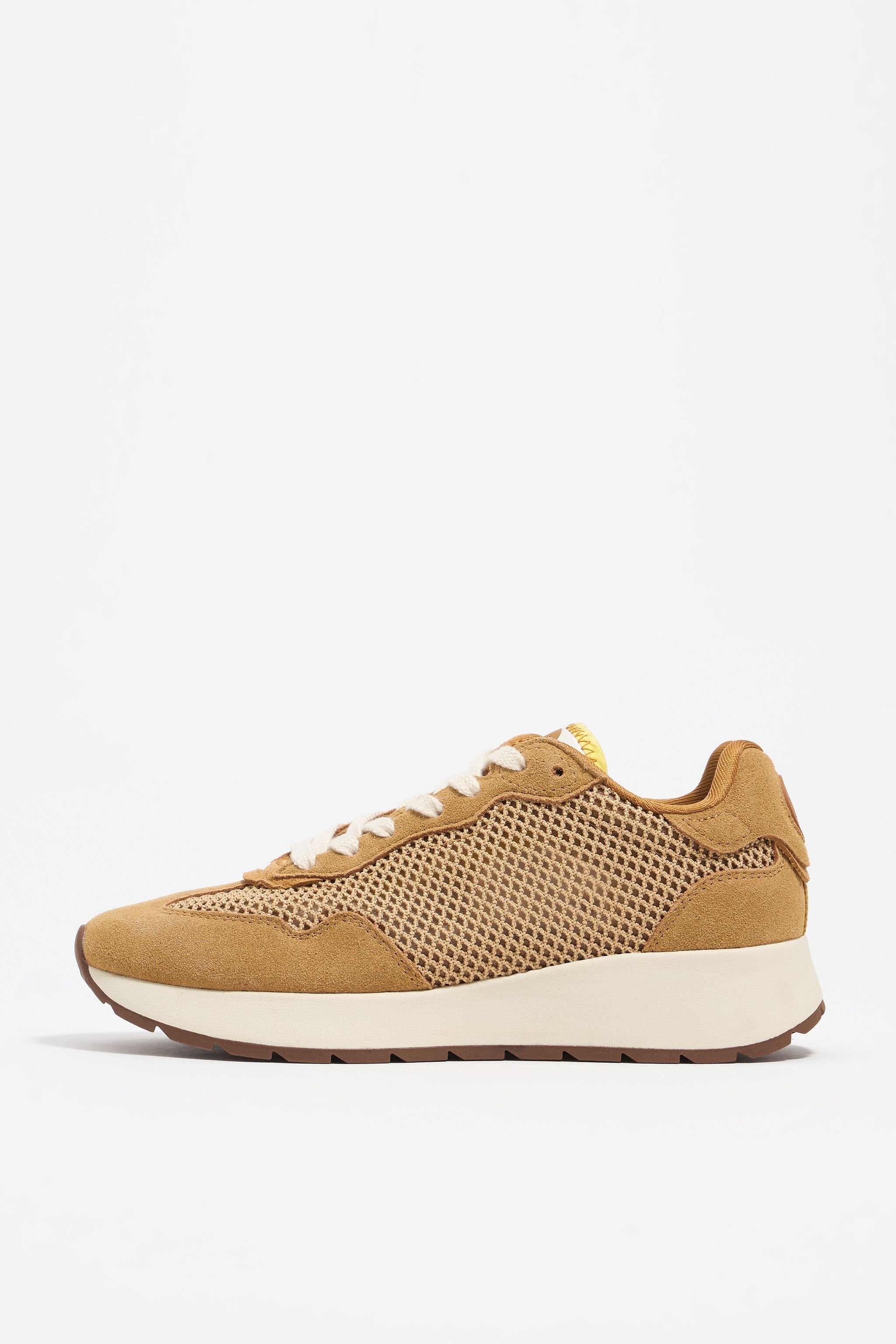 Leather mesh 13 22 lifestyle sneaker