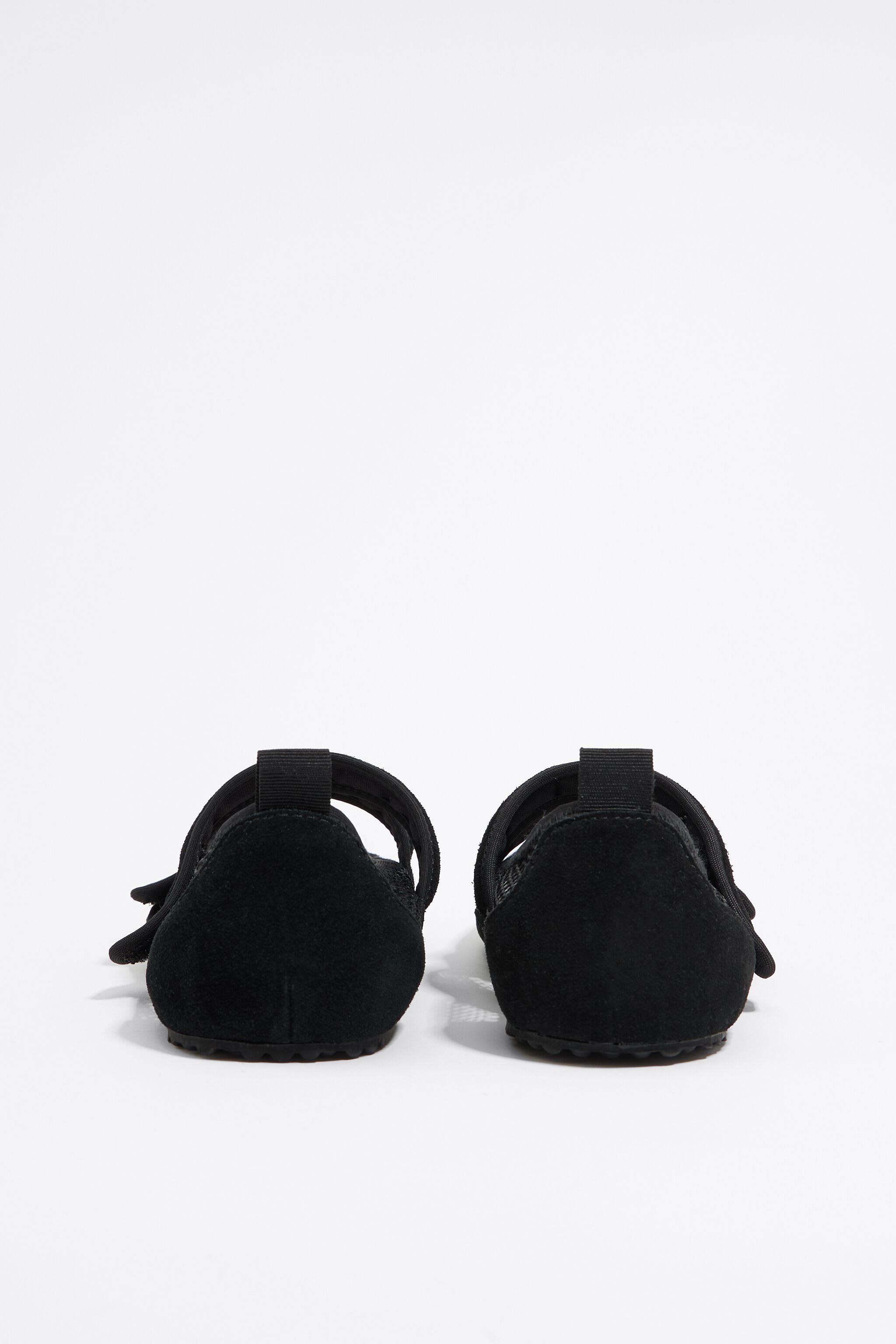 Black net sporty ballerina