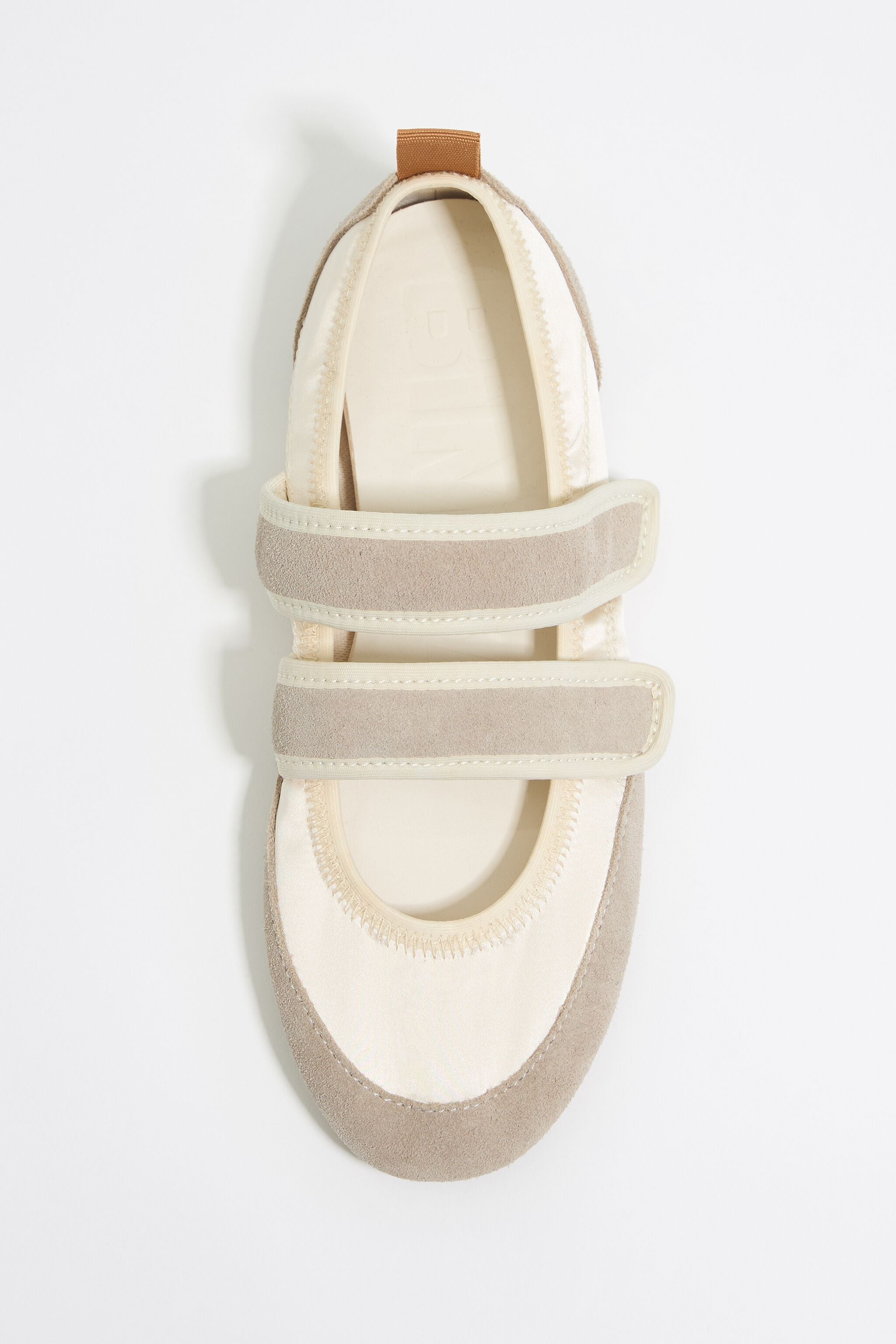 White sporty ballerina