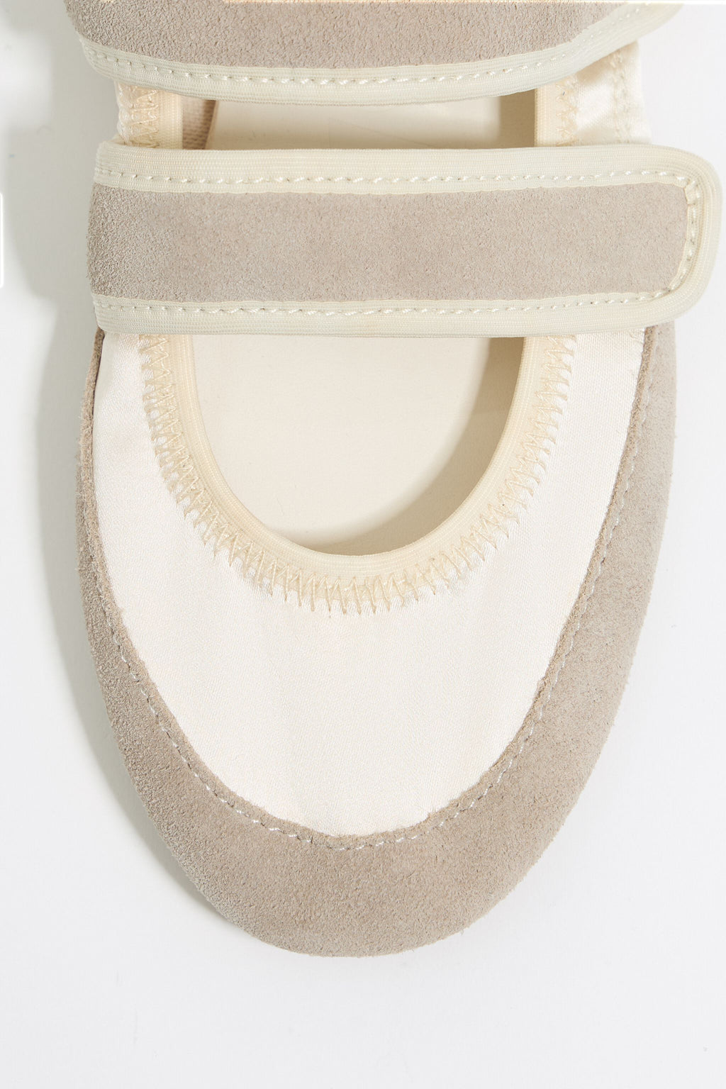 White sporty ballerina