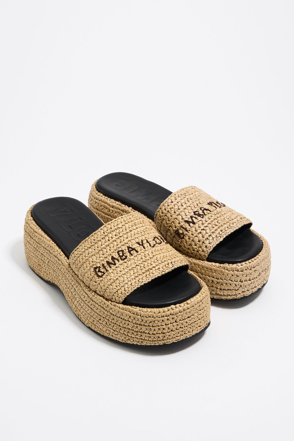 Beige raffia platform sandal