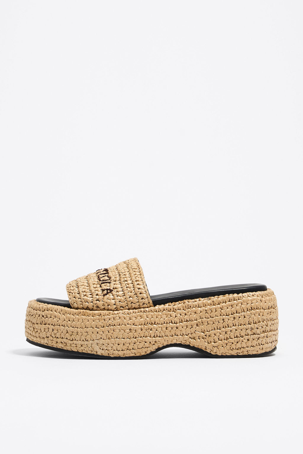Beige raffia platform sandal