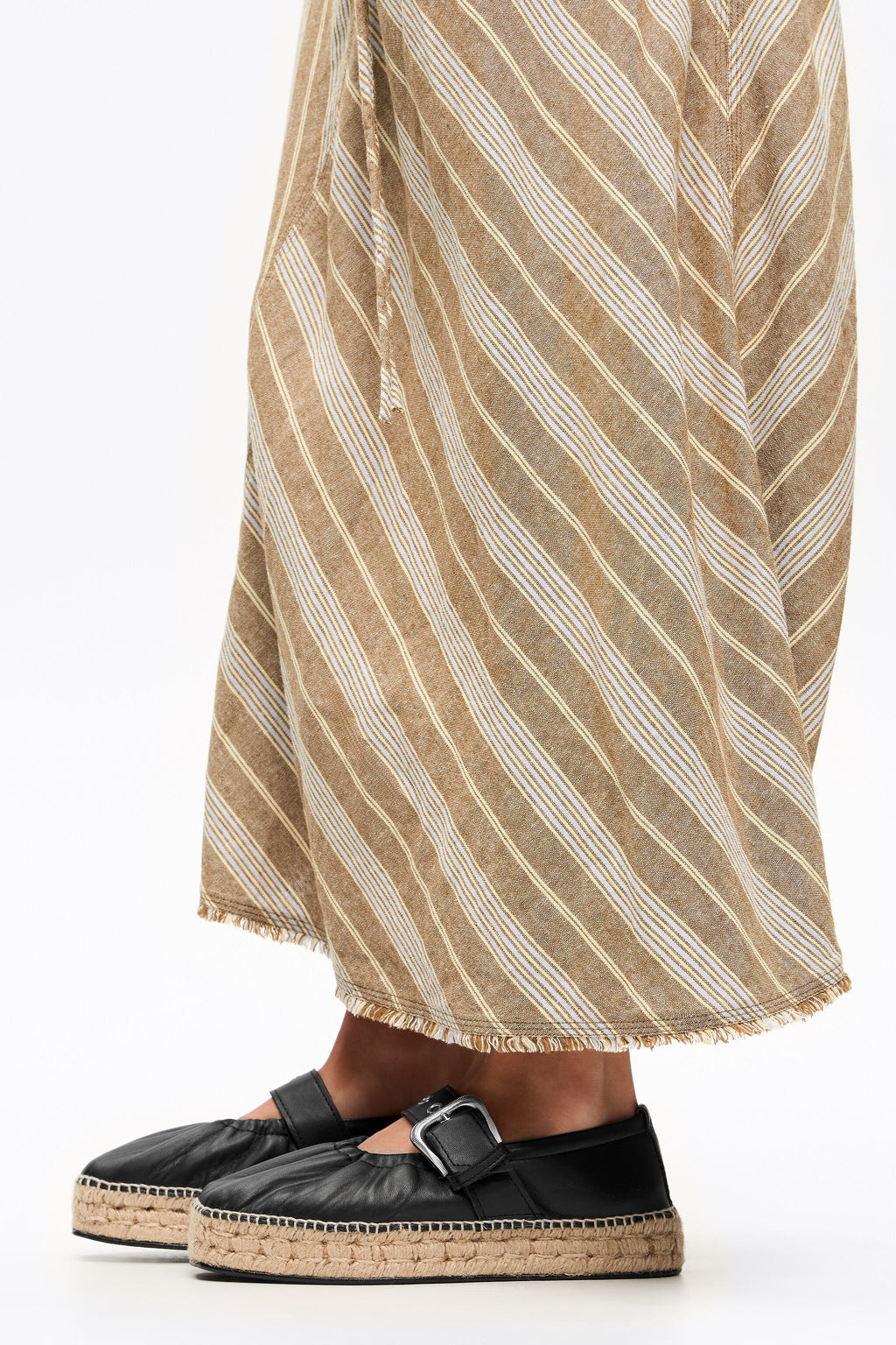 Black leather jute wedge ballerina